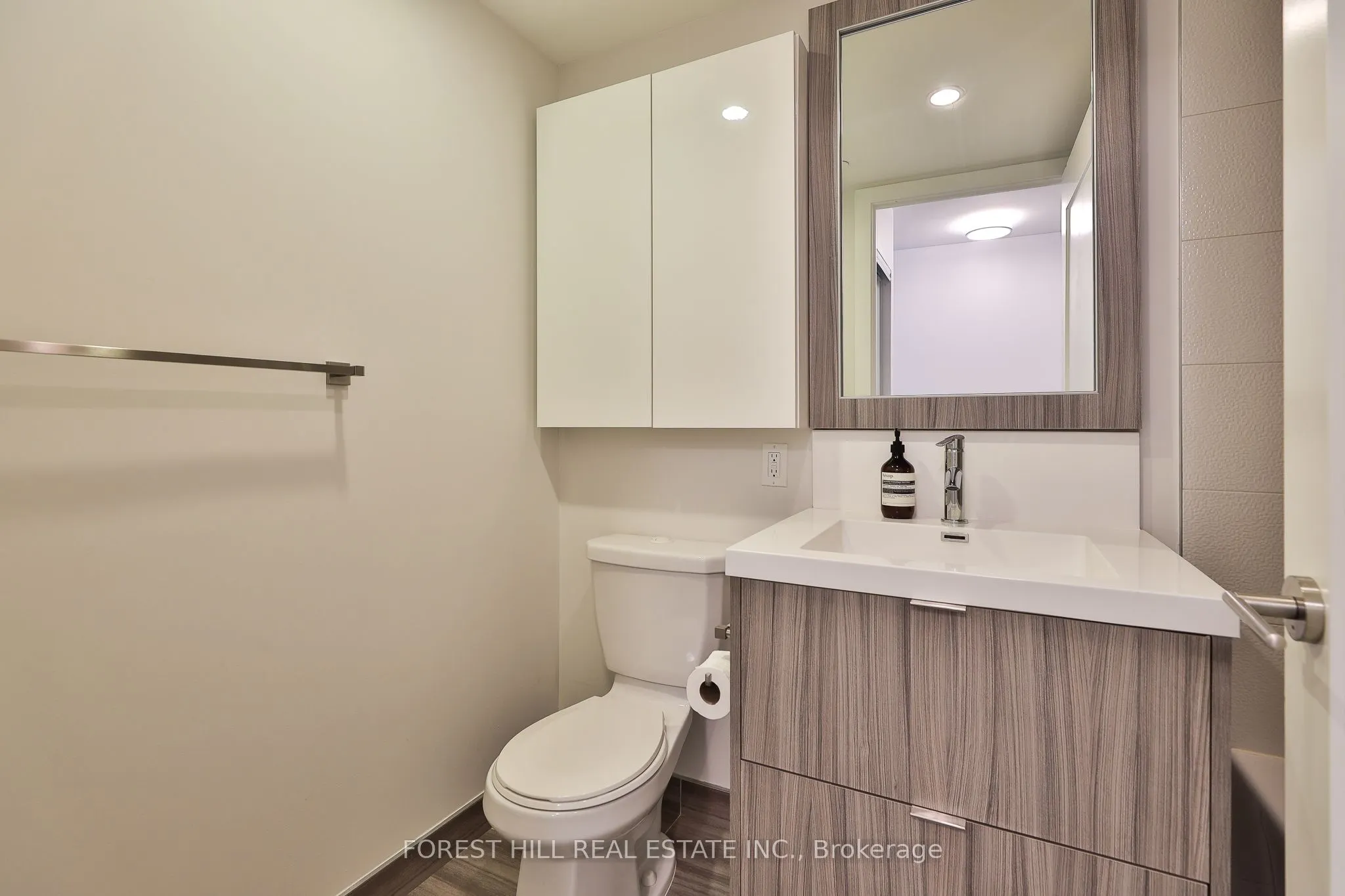 38 Cameron Street, #404