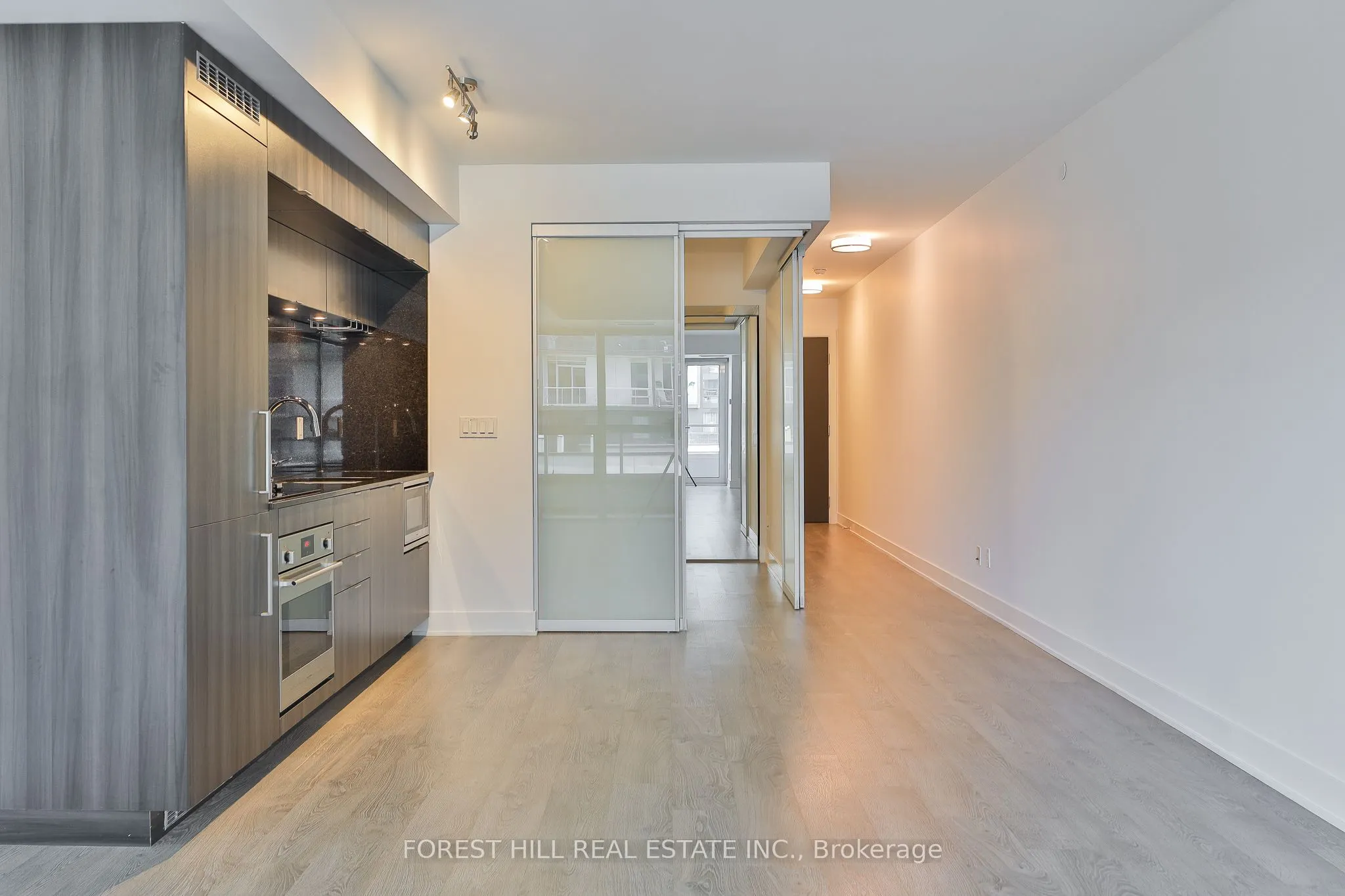 38 Cameron Street, #404