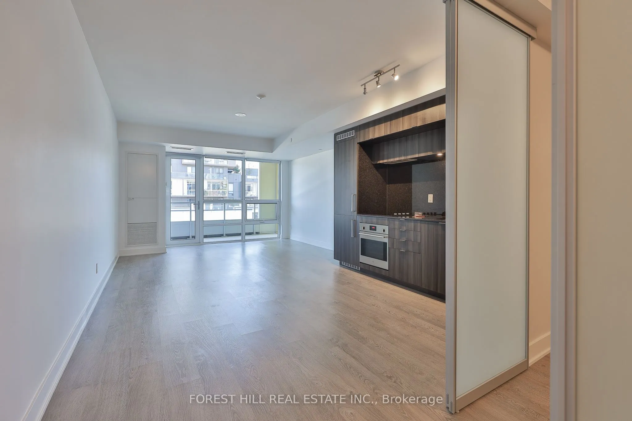 38 Cameron Street, #404