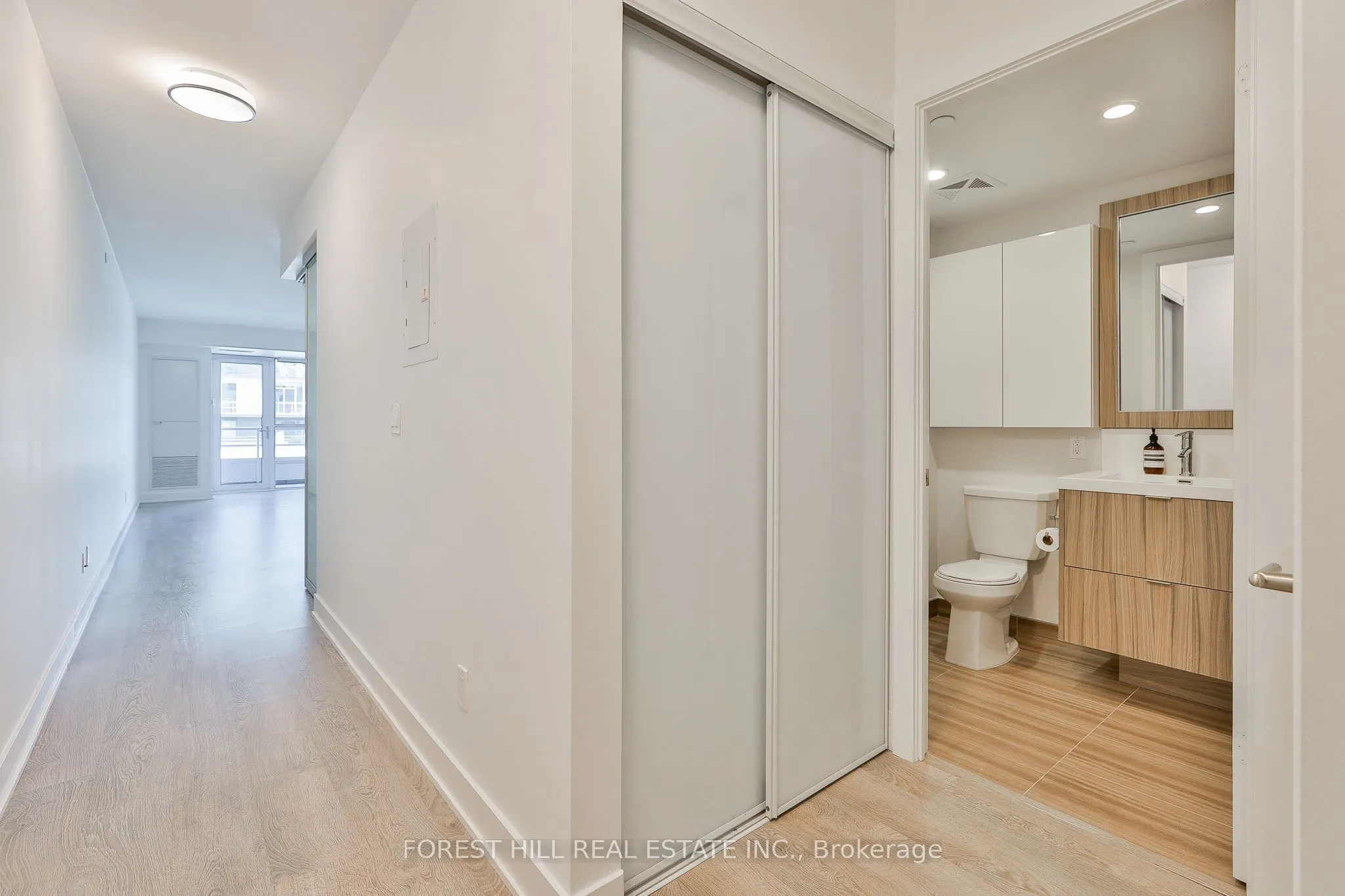 38 Cameron Street, #404