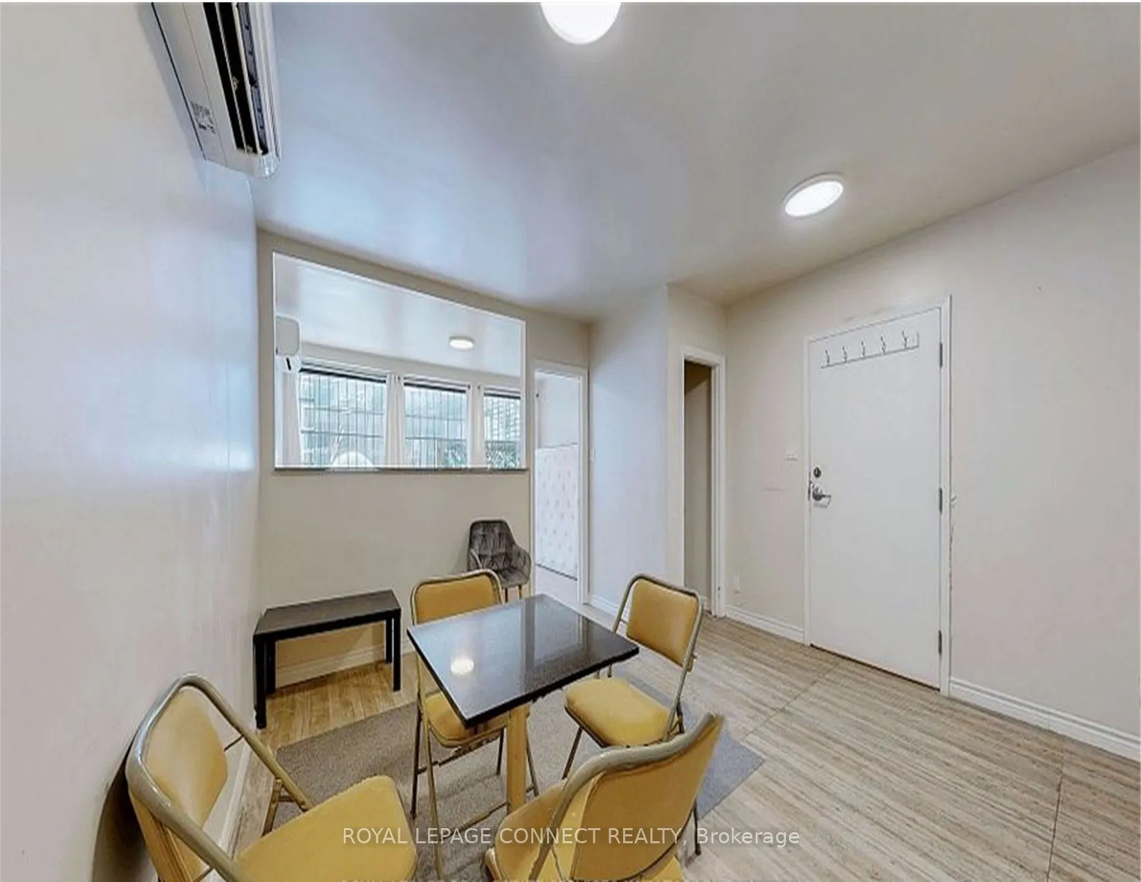 566 Queen Street W