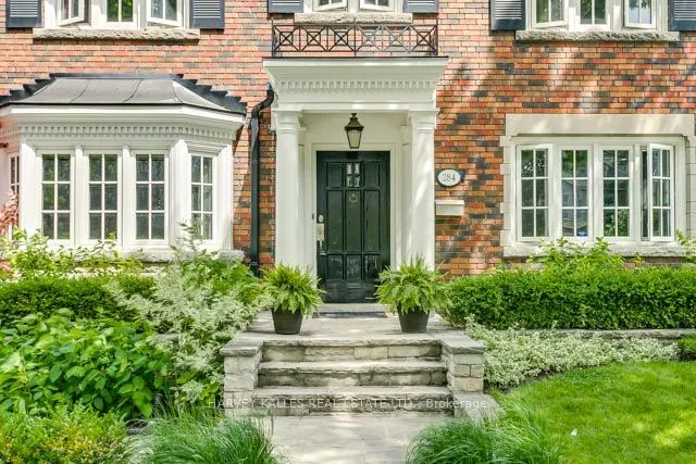 284 Glencairn Avenue
