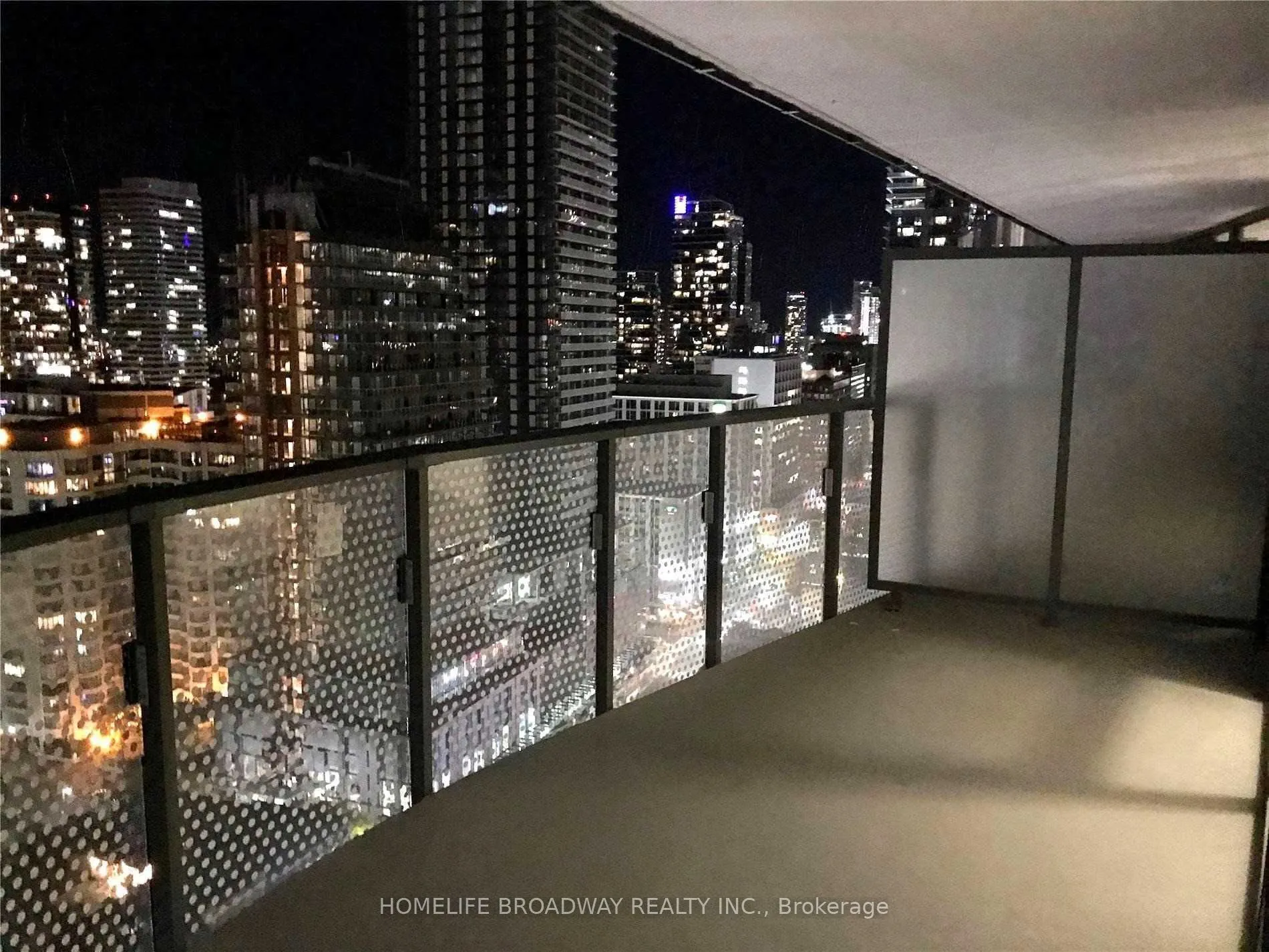 11 Wellesley Street W, #2011