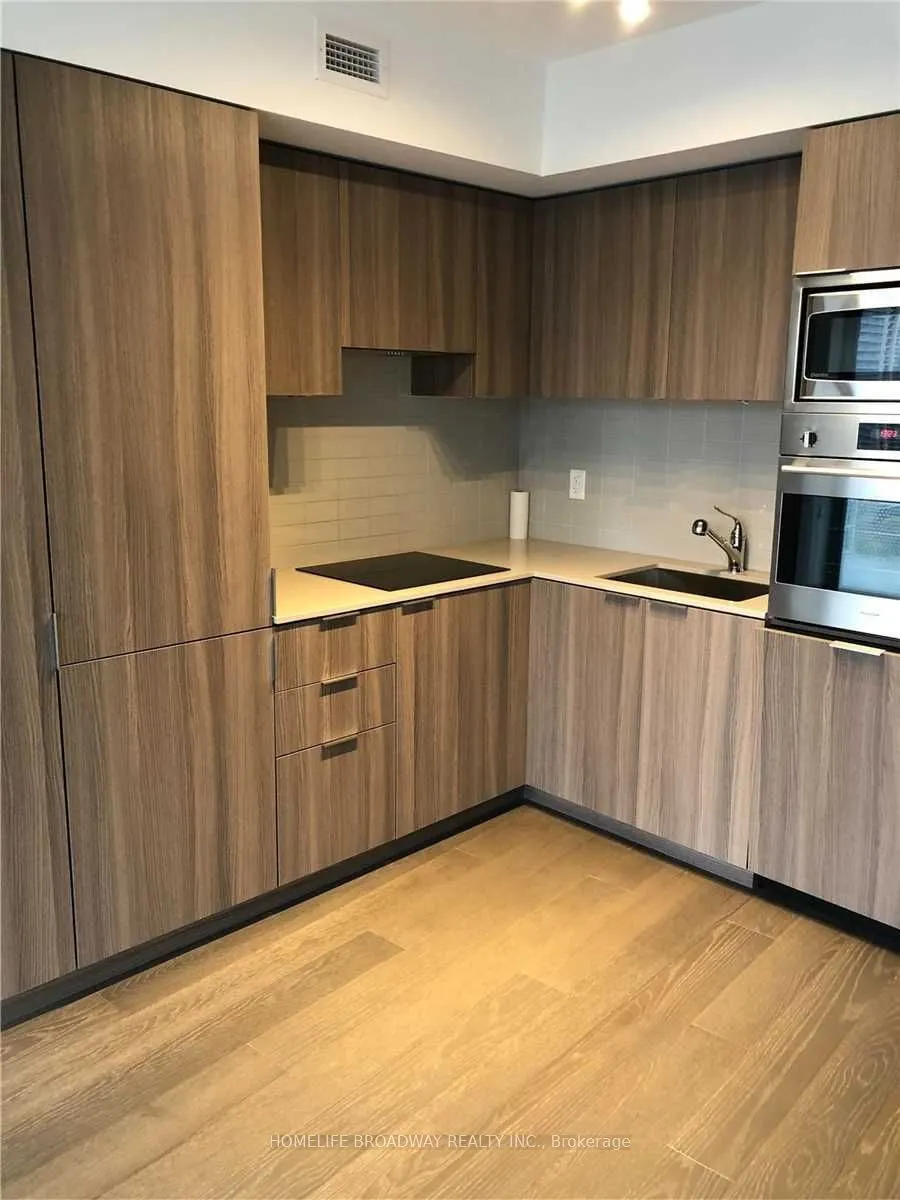 11 Wellesley Street W, #2011