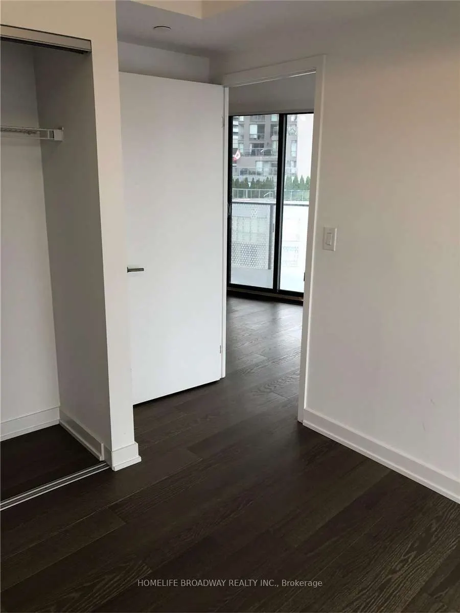11 Wellesley Street W, #2011
