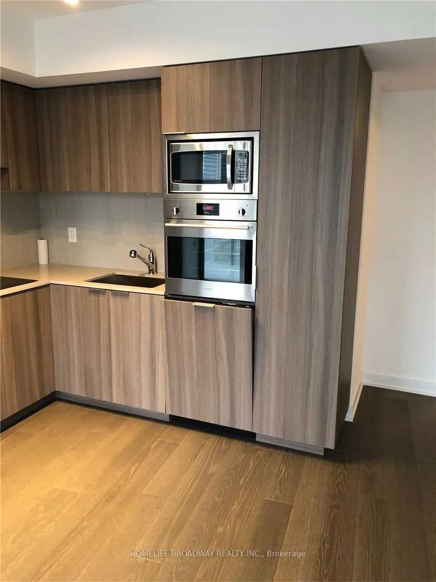 11 Wellesley Street W, #2011