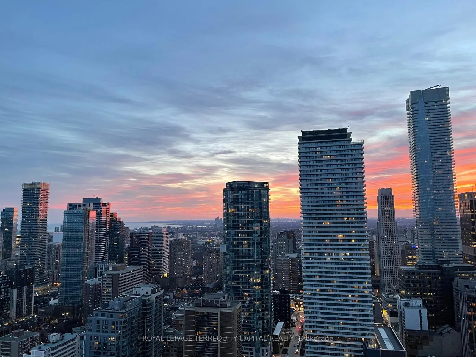 110 Charles Street E, #4103