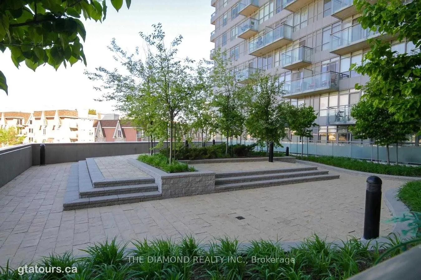 38 Joe Shuster Way, #619