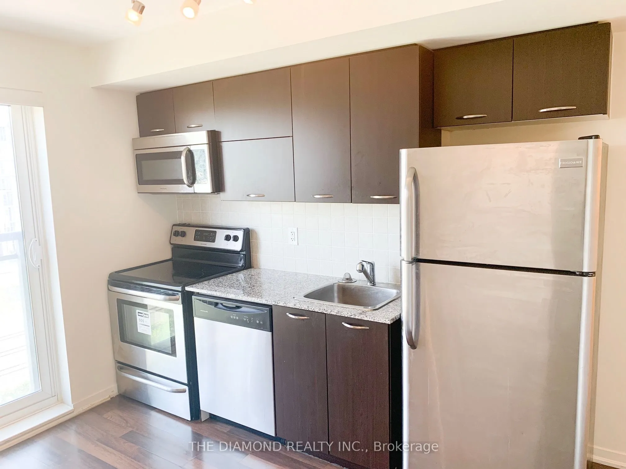 38 Joe Shuster Way, #619