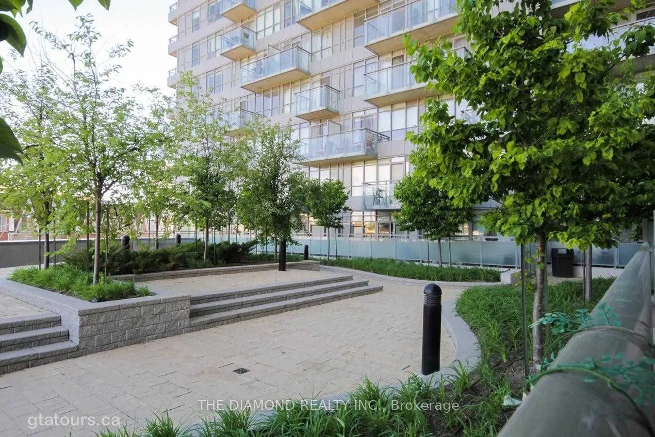 38 Joe Shuster Way, #619