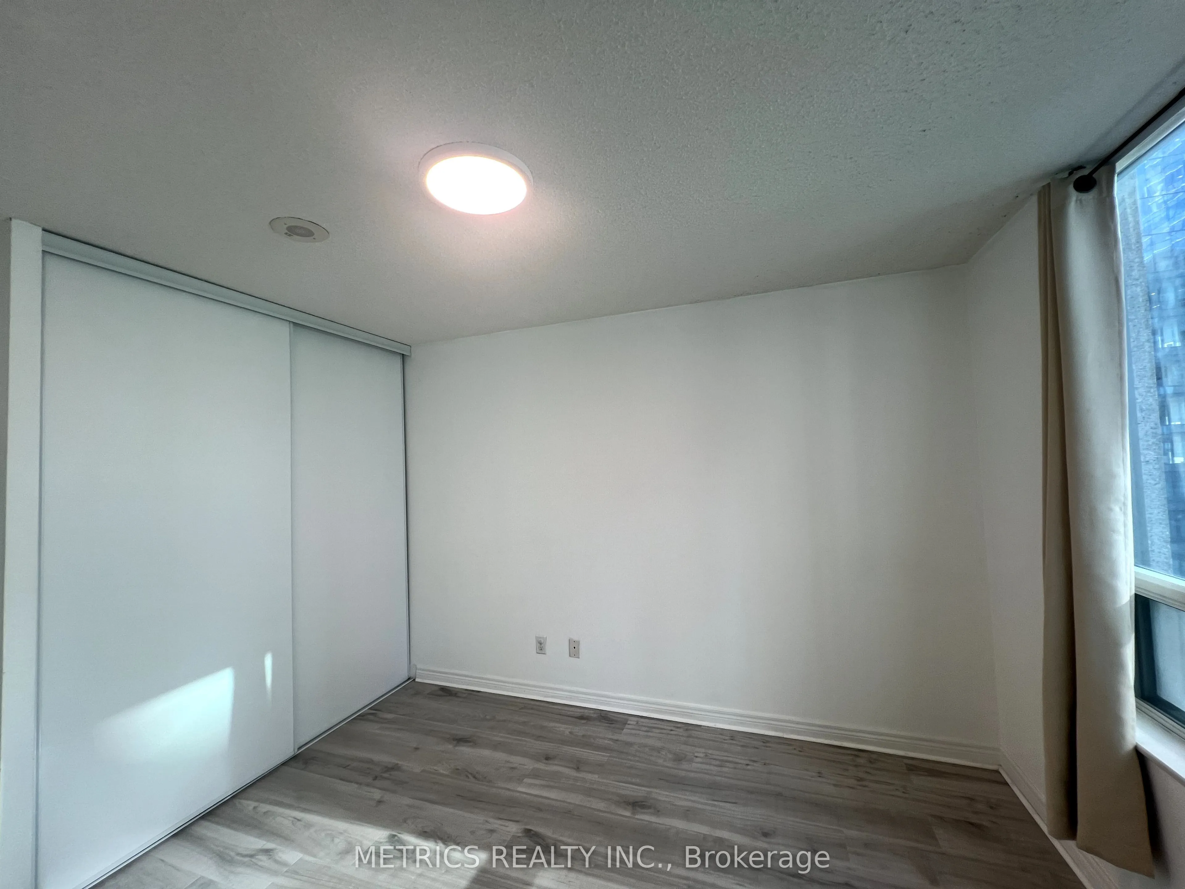 51 Lower Simcoe Street, #1902