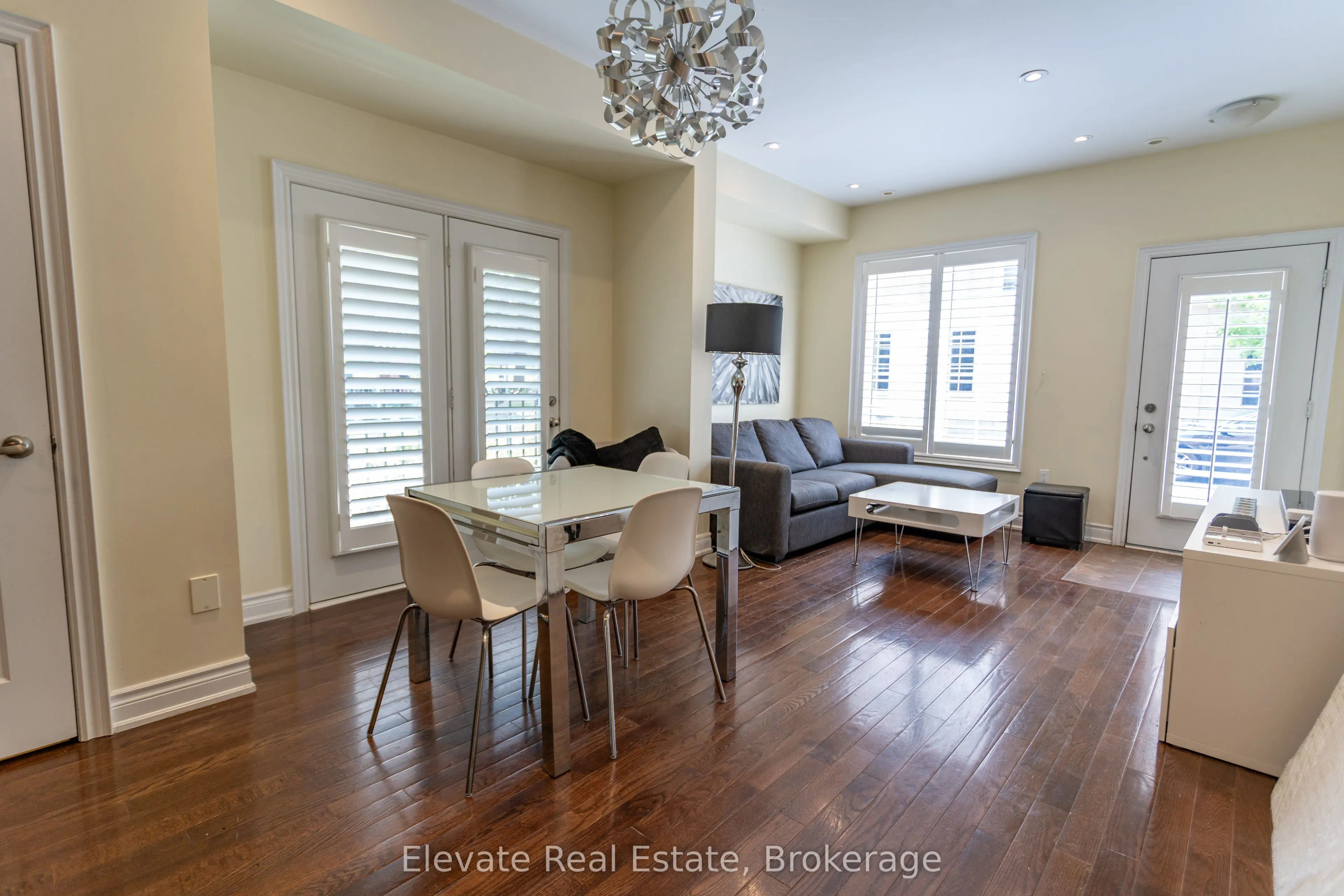 1 Hargrave Lane, #1