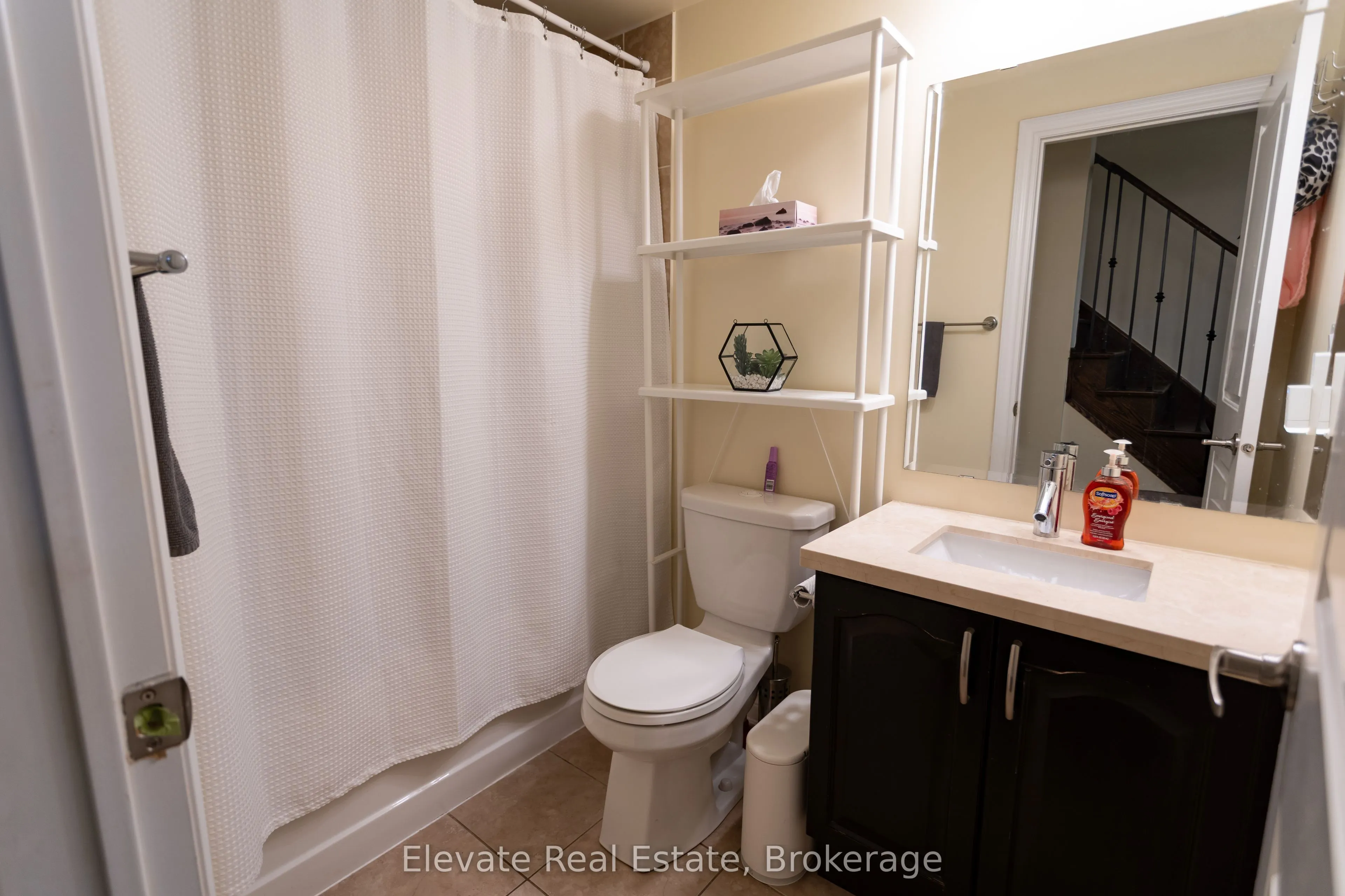 1 Hargrave Lane, #1
