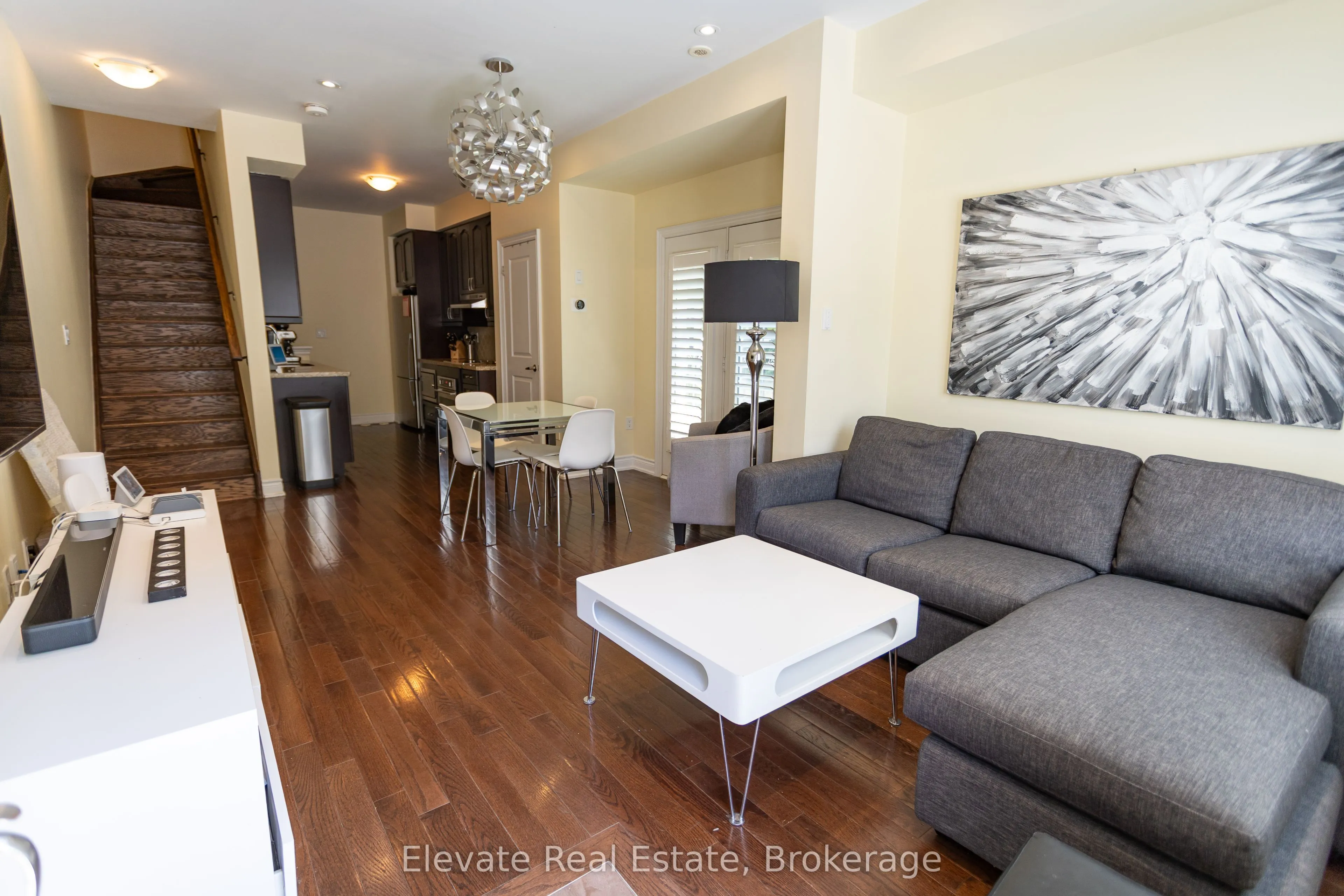1 Hargrave Lane, #1