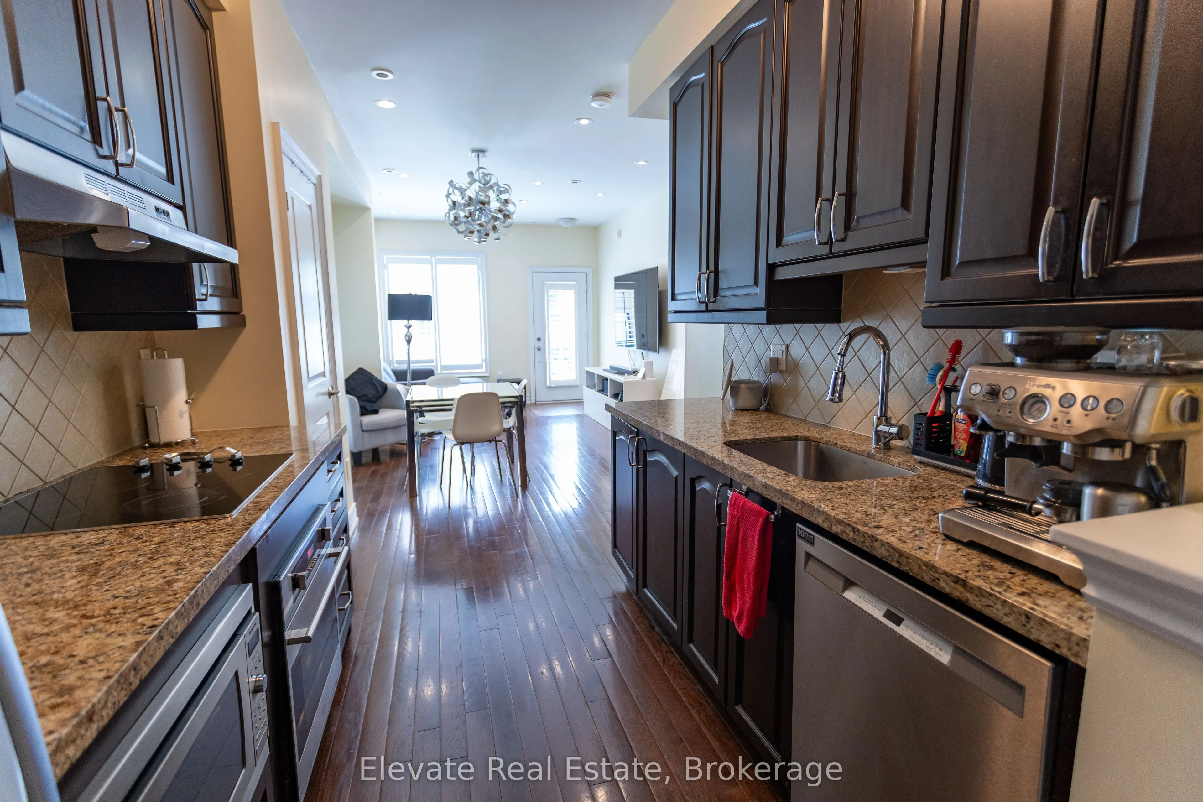 1 Hargrave Lane, #1