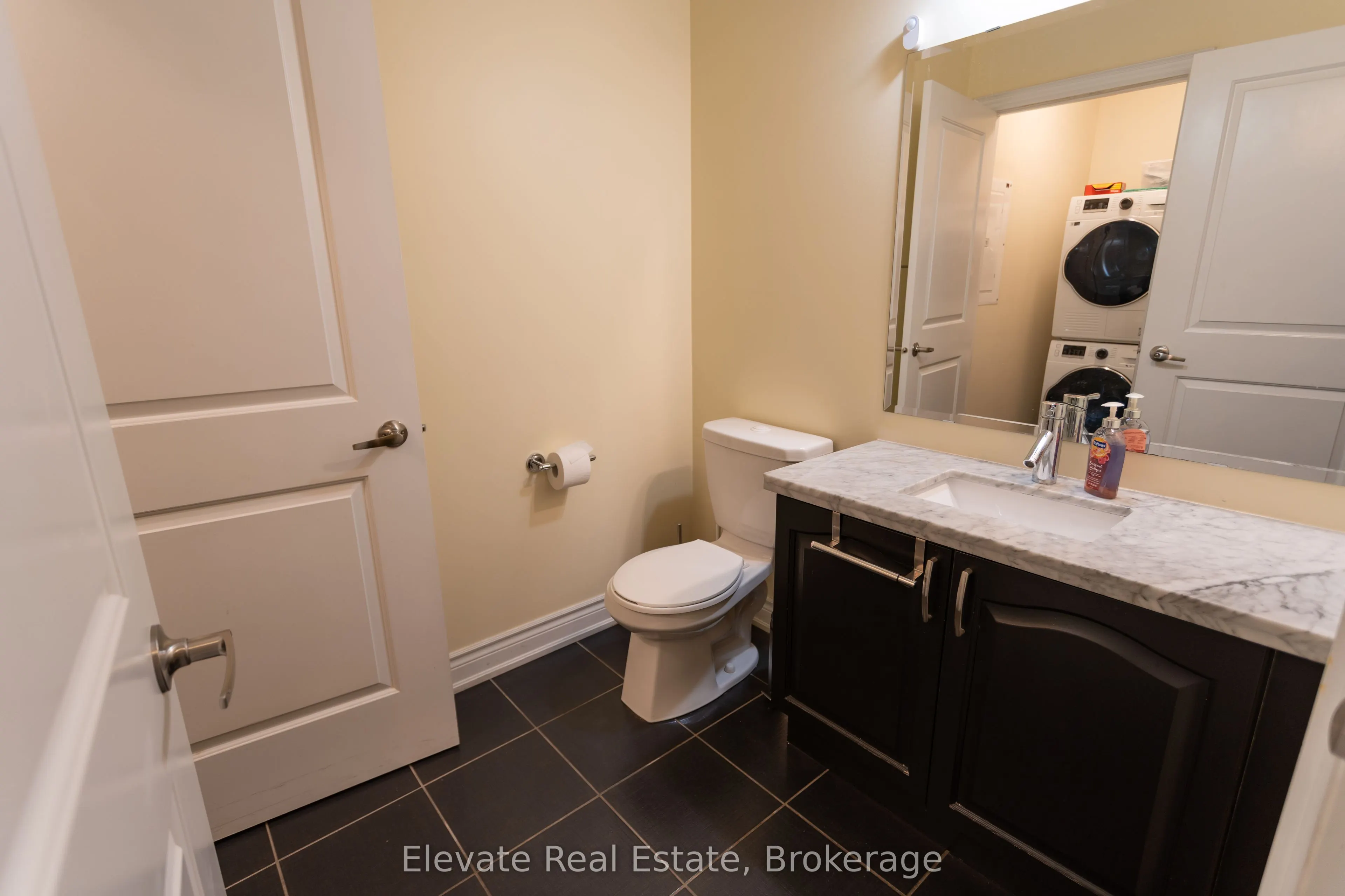1 Hargrave Lane, #1