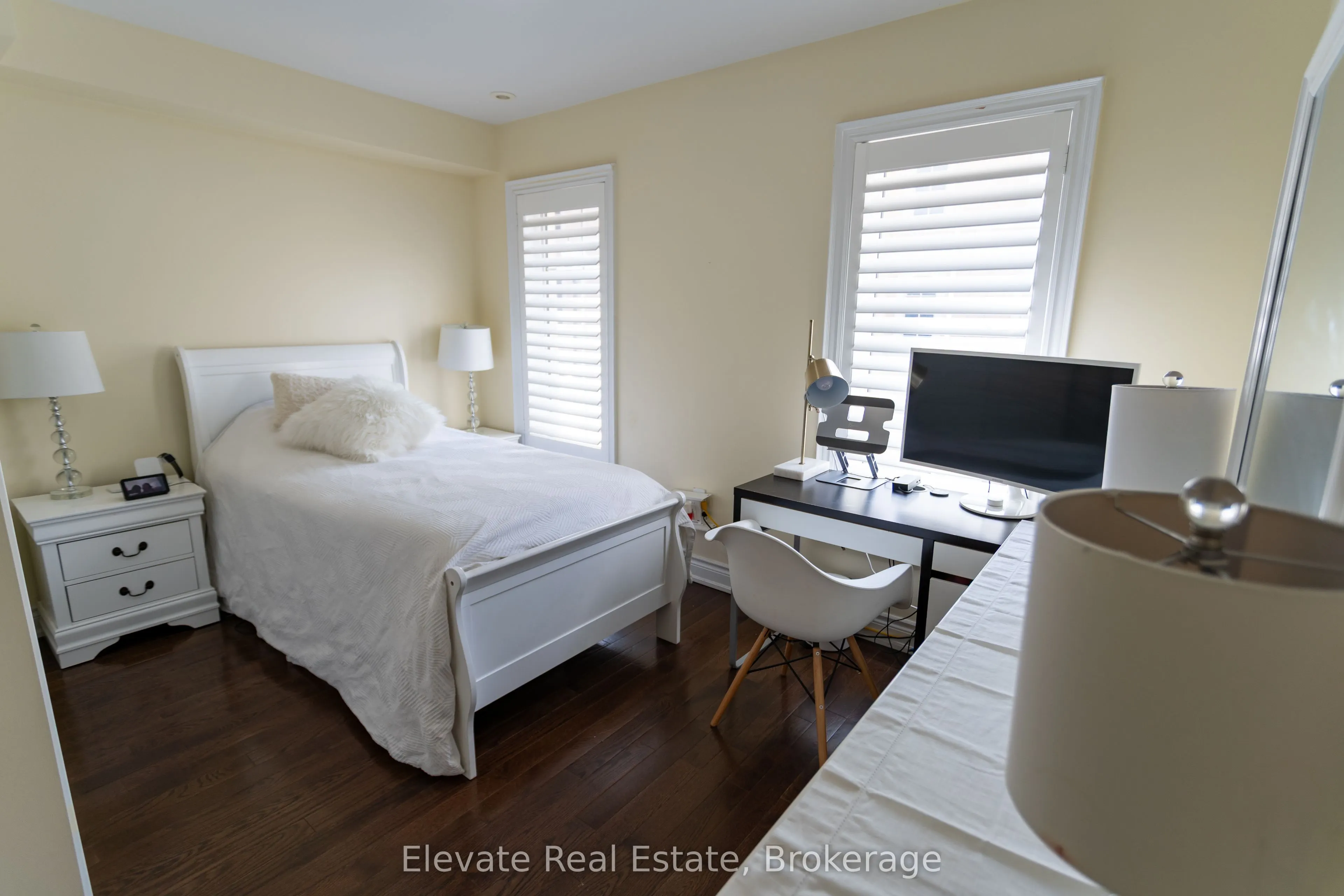 1 Hargrave Lane, #1
