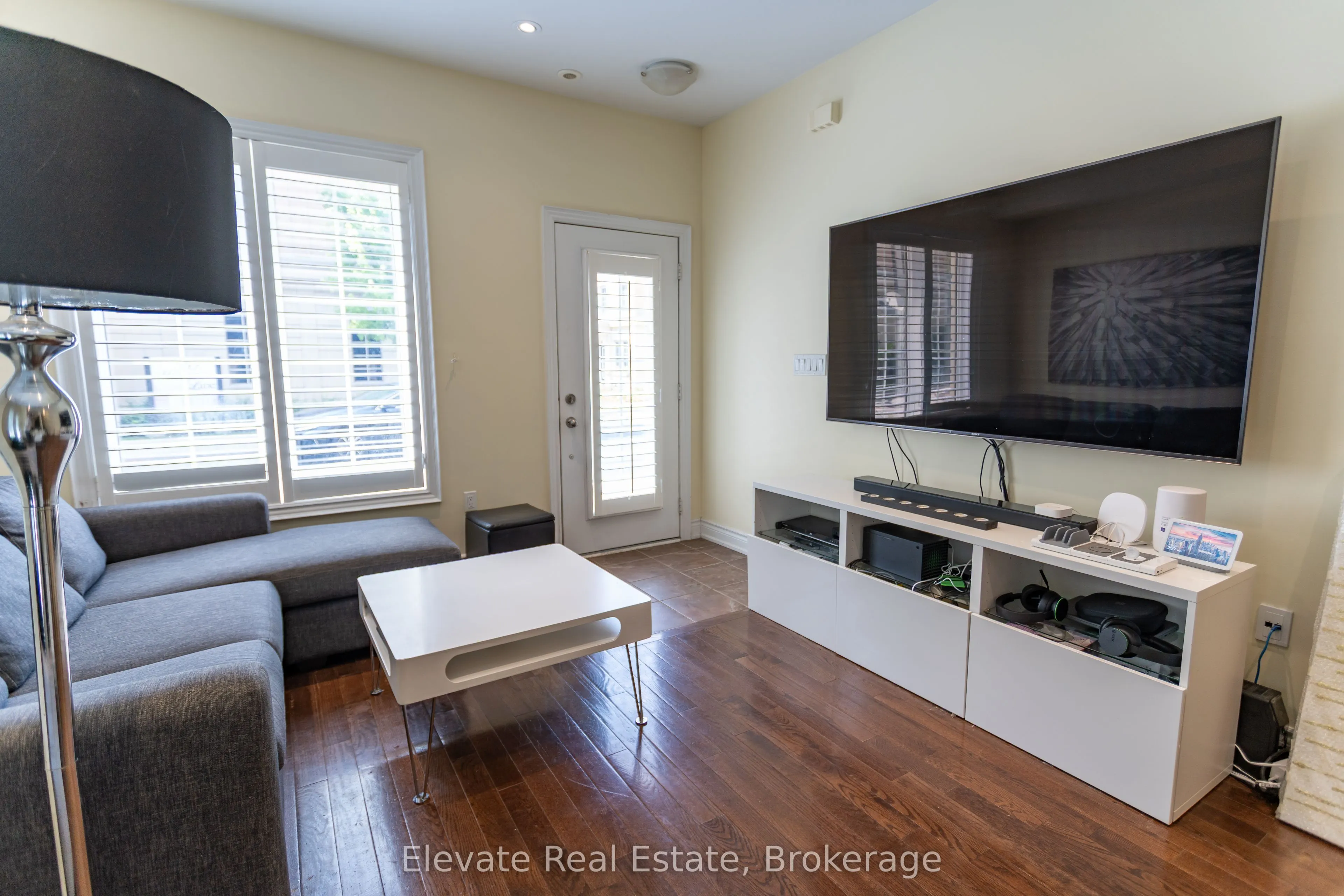 1 Hargrave Lane, #1