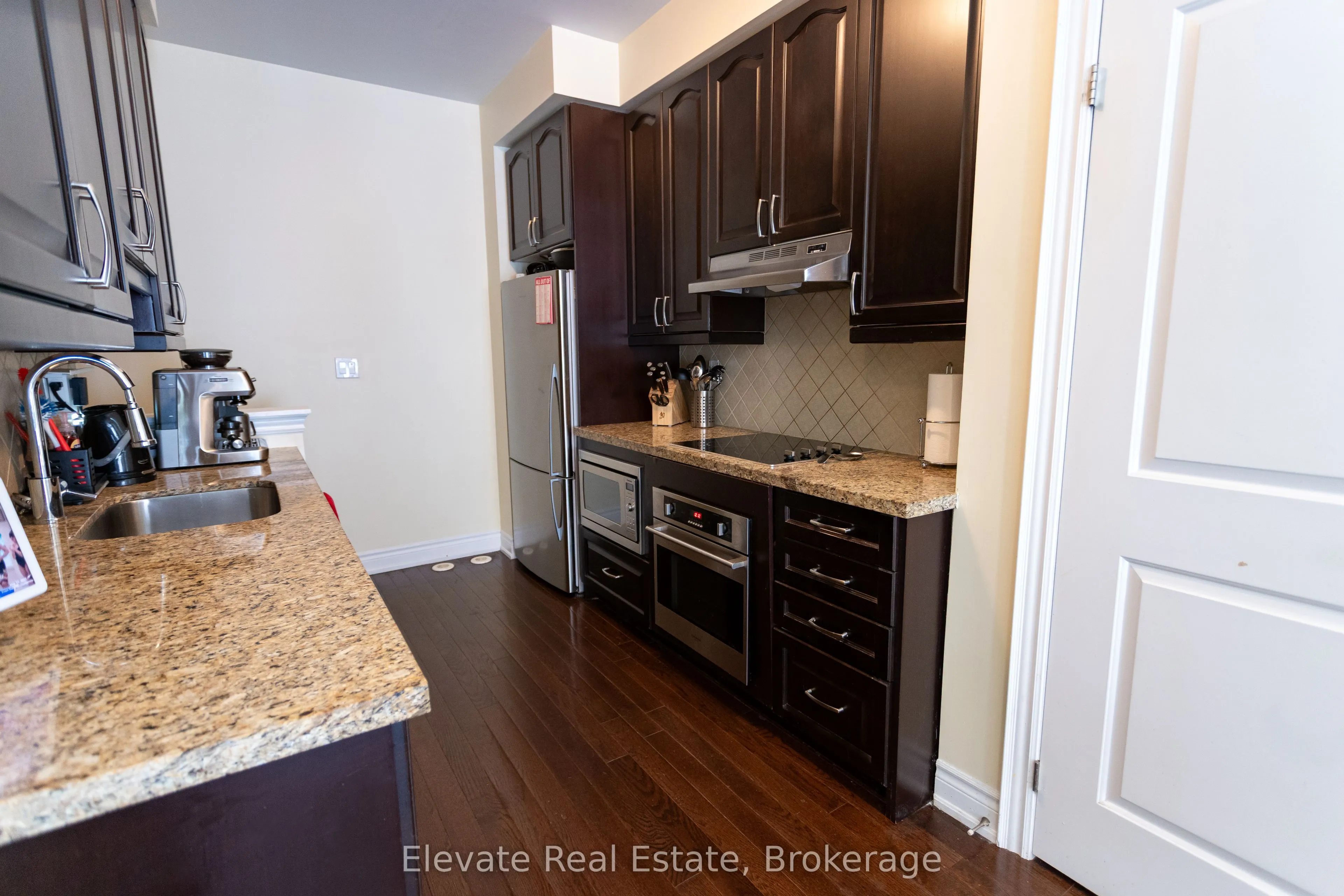 1 Hargrave Lane, #1