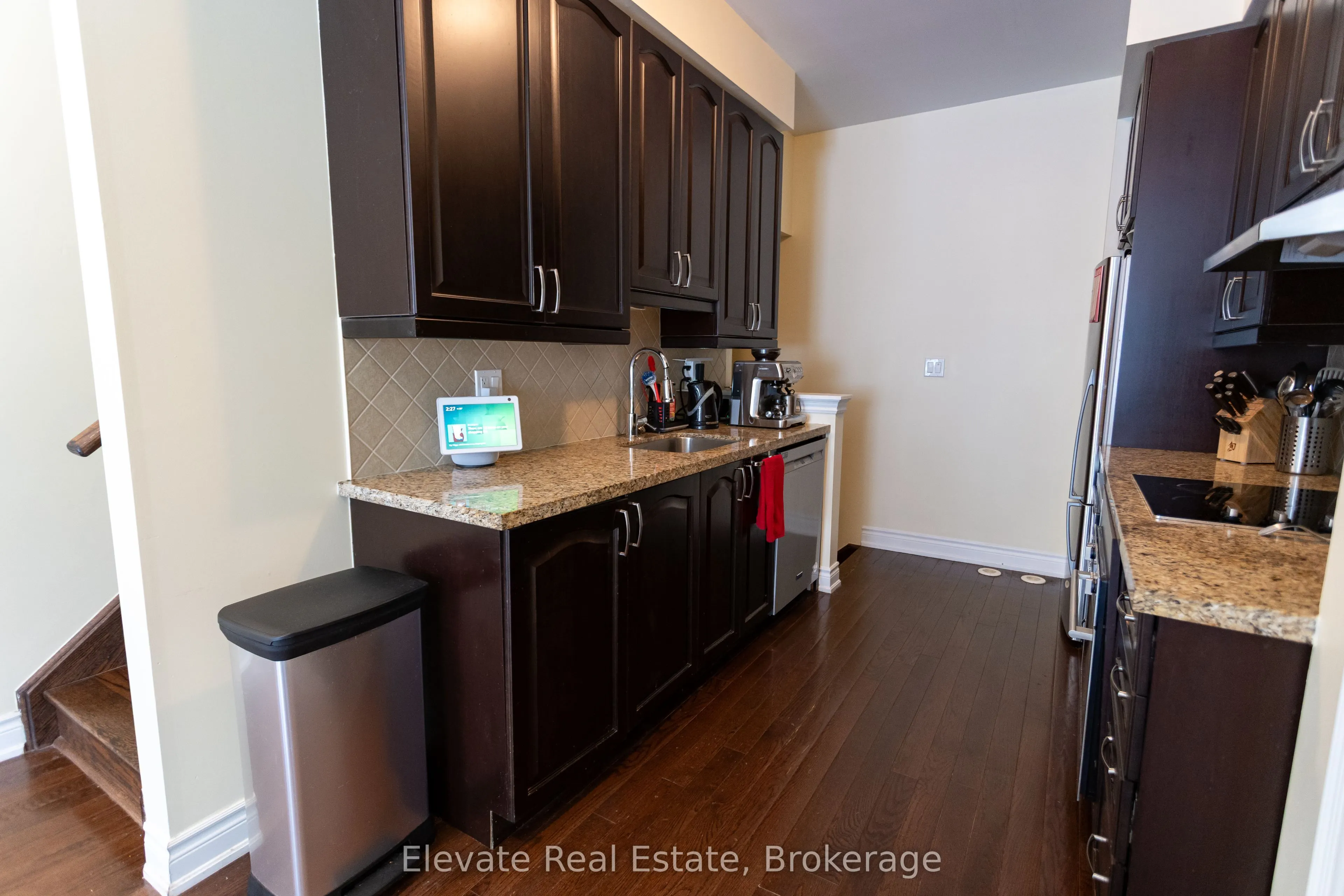 1 Hargrave Lane, #1