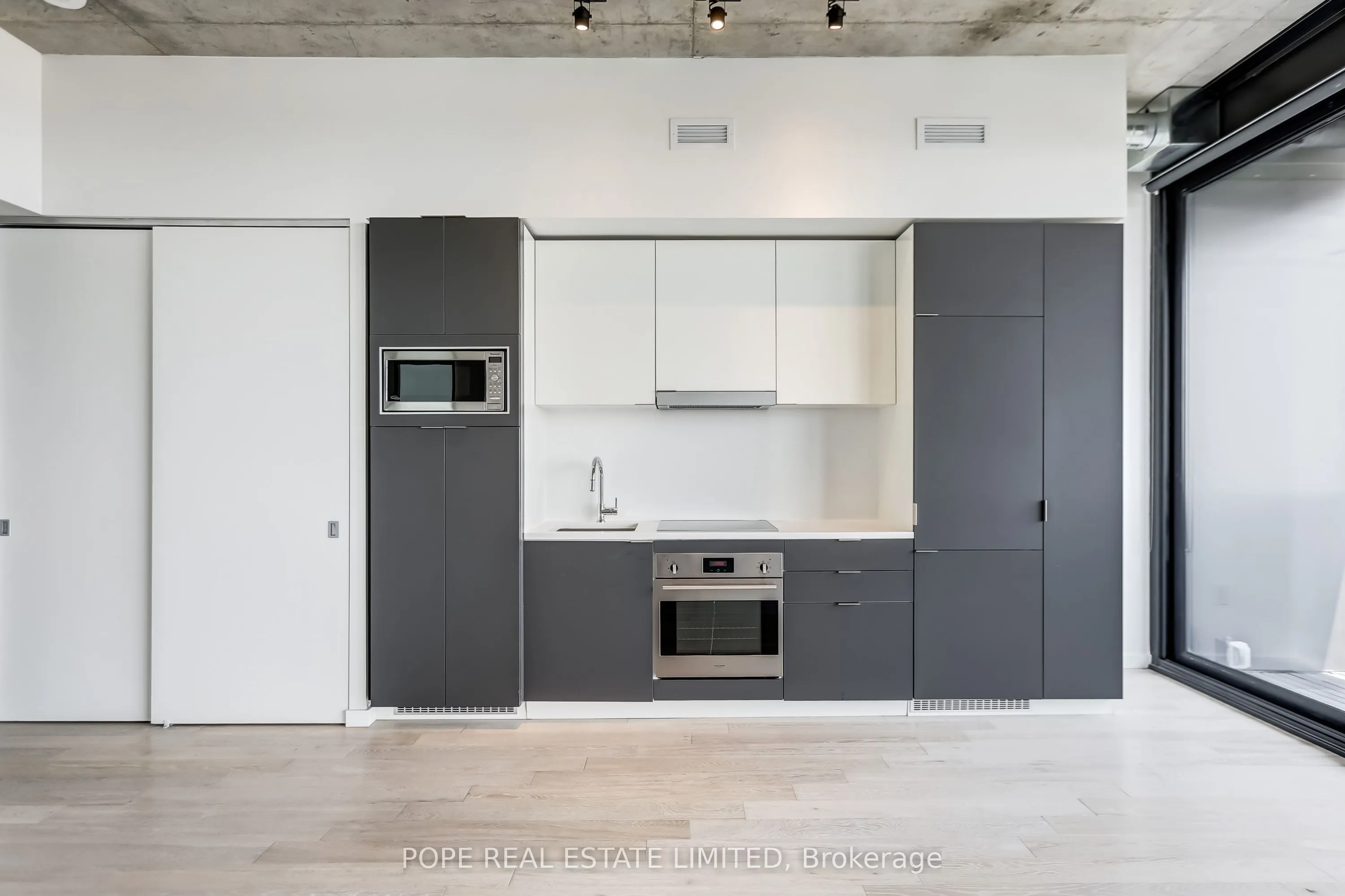 170 Bayview Avenue, #2809