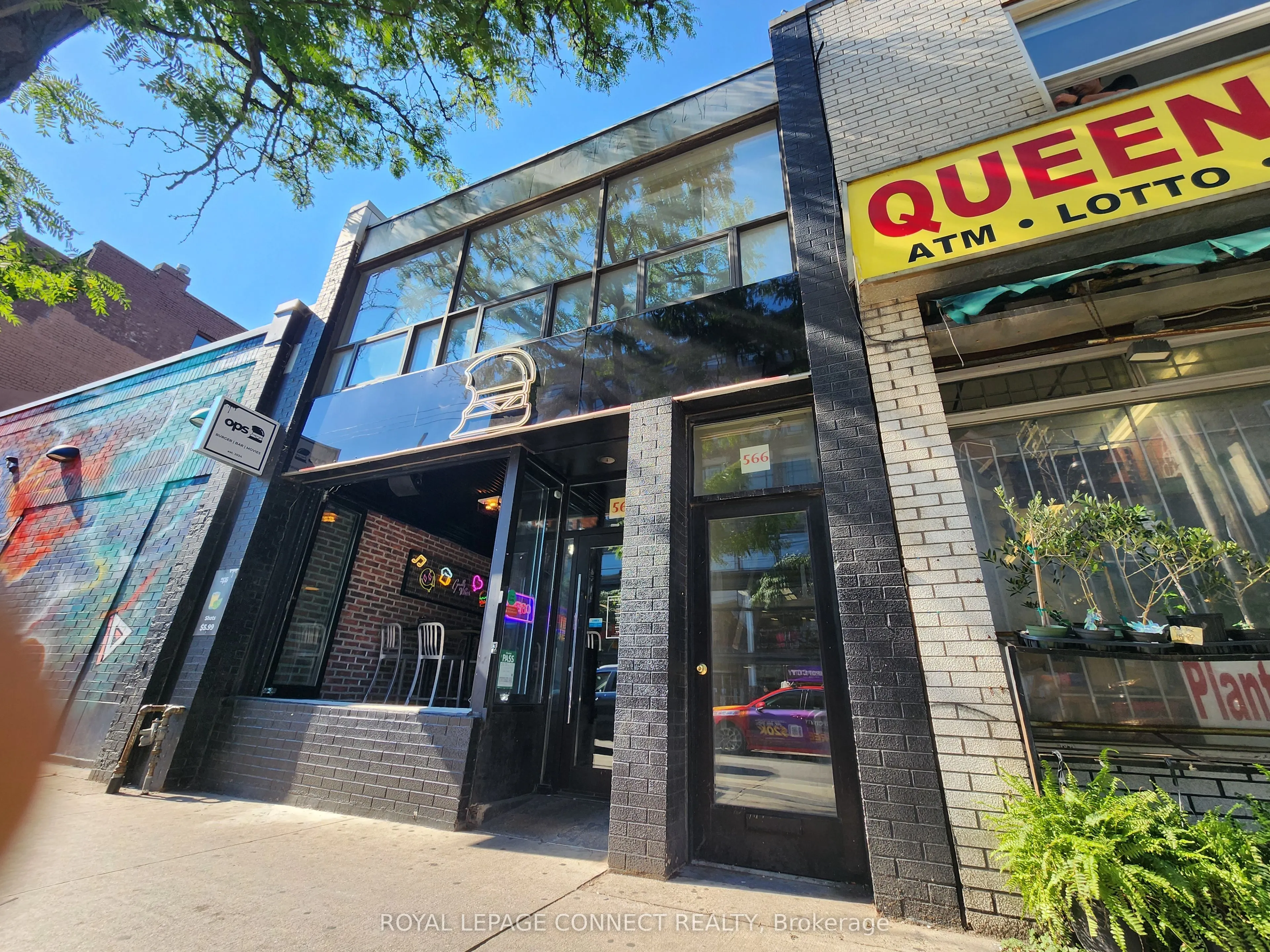 566 Queen Street W