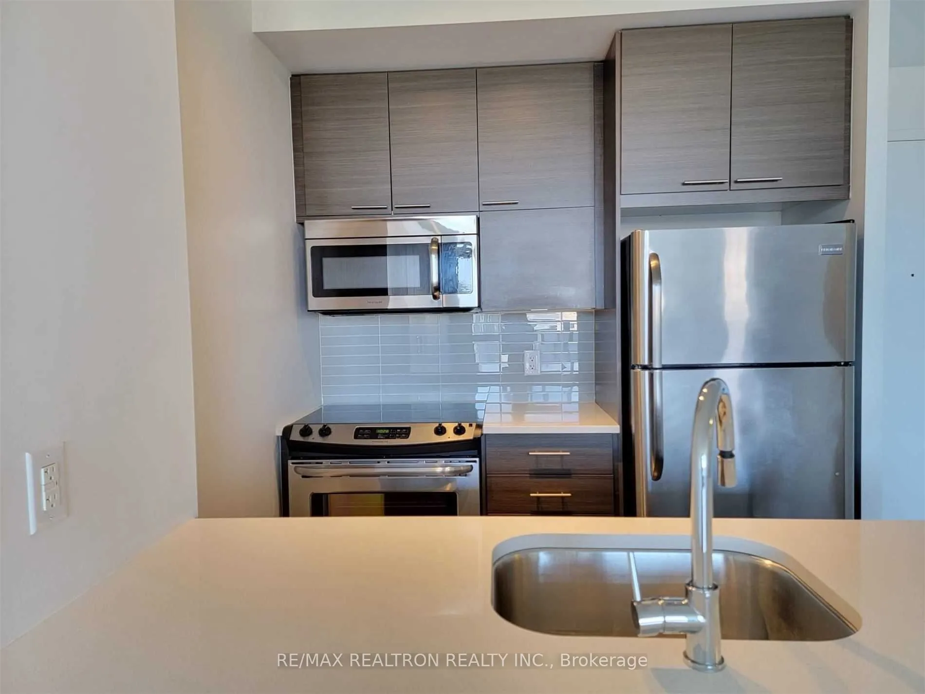 66 Forest Manor Road, #403