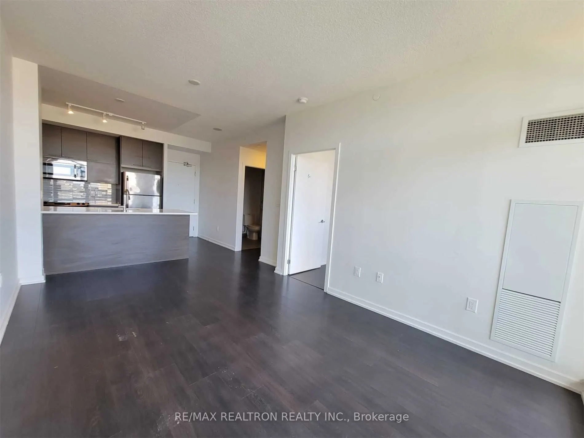 66 Forest Manor Road, #403