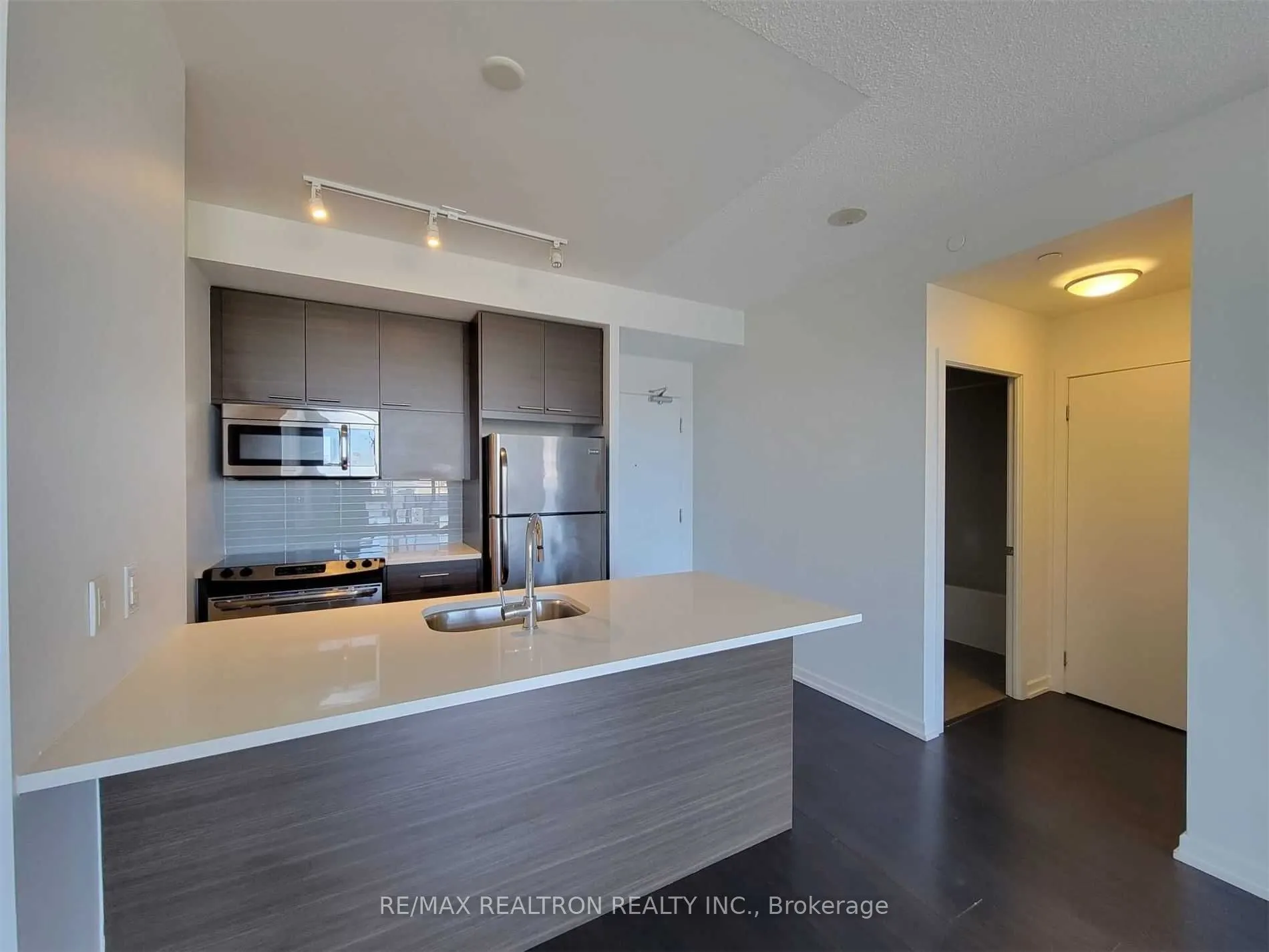 66 Forest Manor Road, #403
