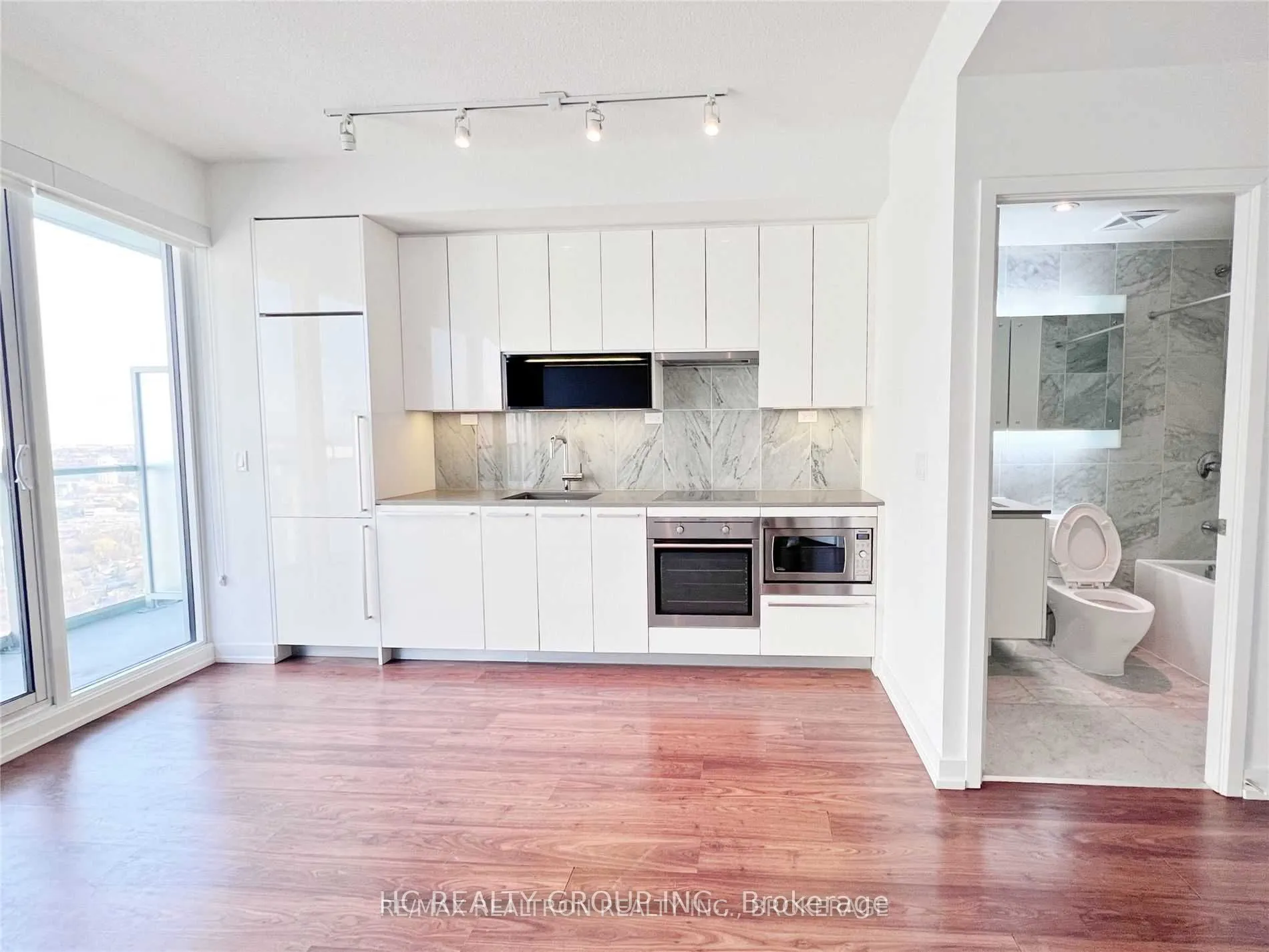 115 Mcmahon Drive, #3507