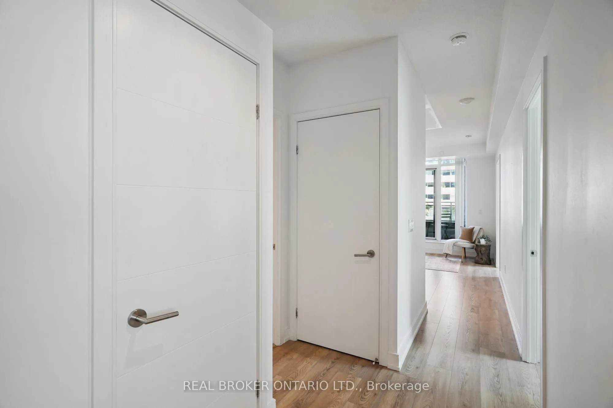 525 Adelaide Street W, #215
