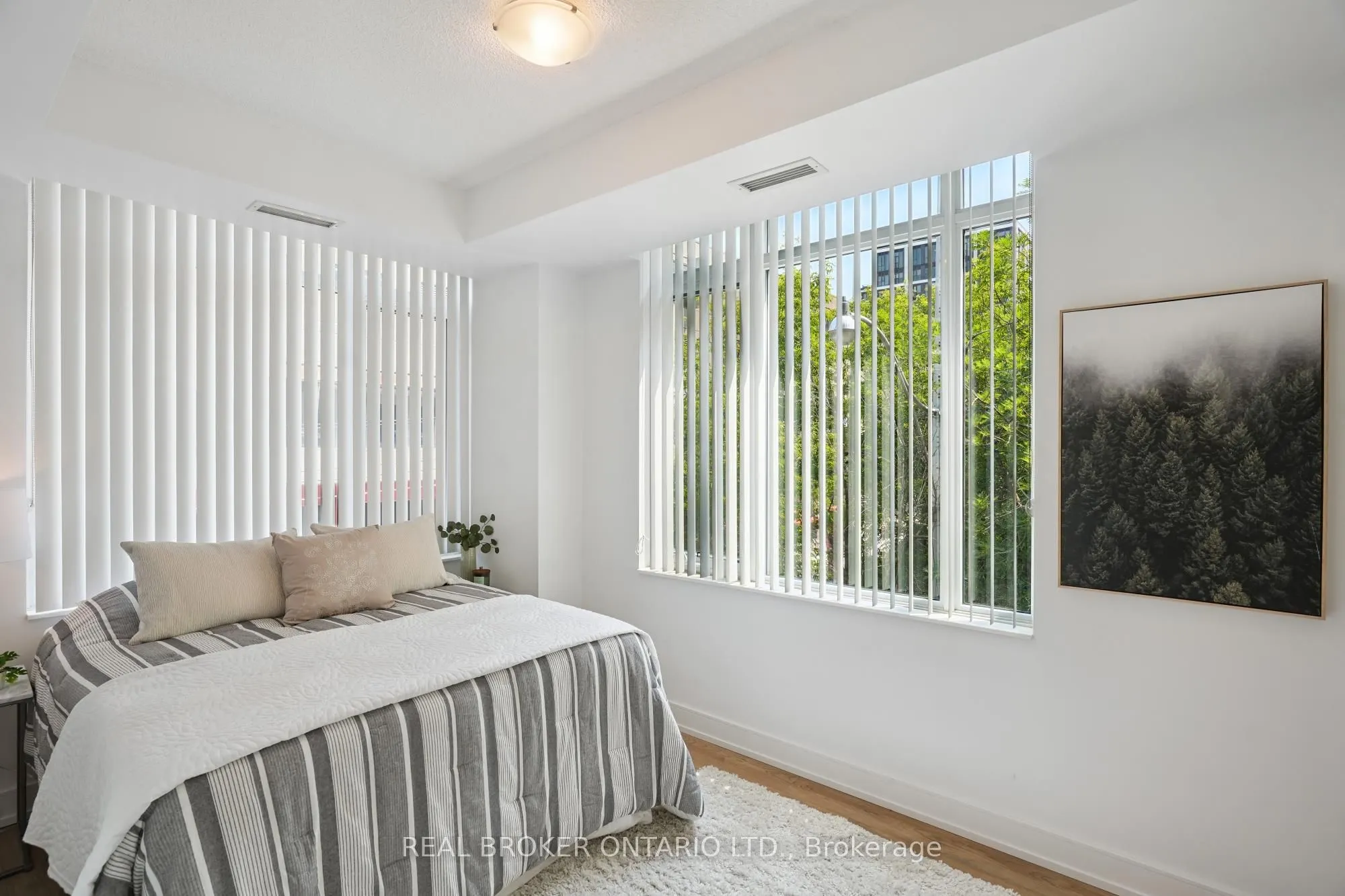 525 Adelaide Street W, #215
