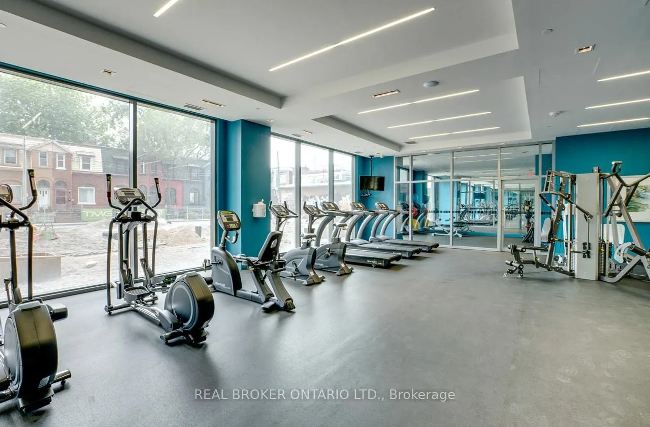 525 Adelaide Street W, #215