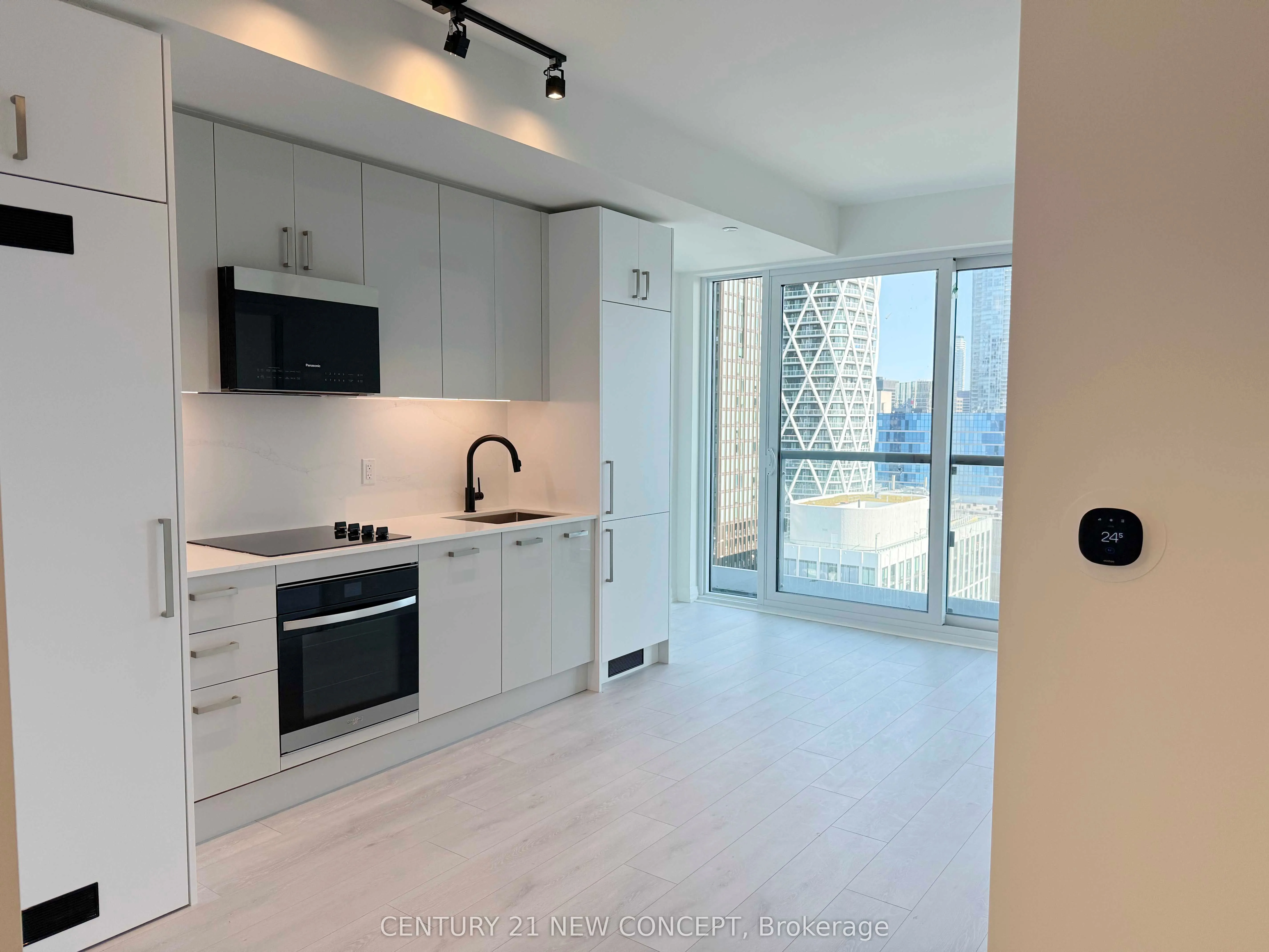 280 Dundas Street W, #2508