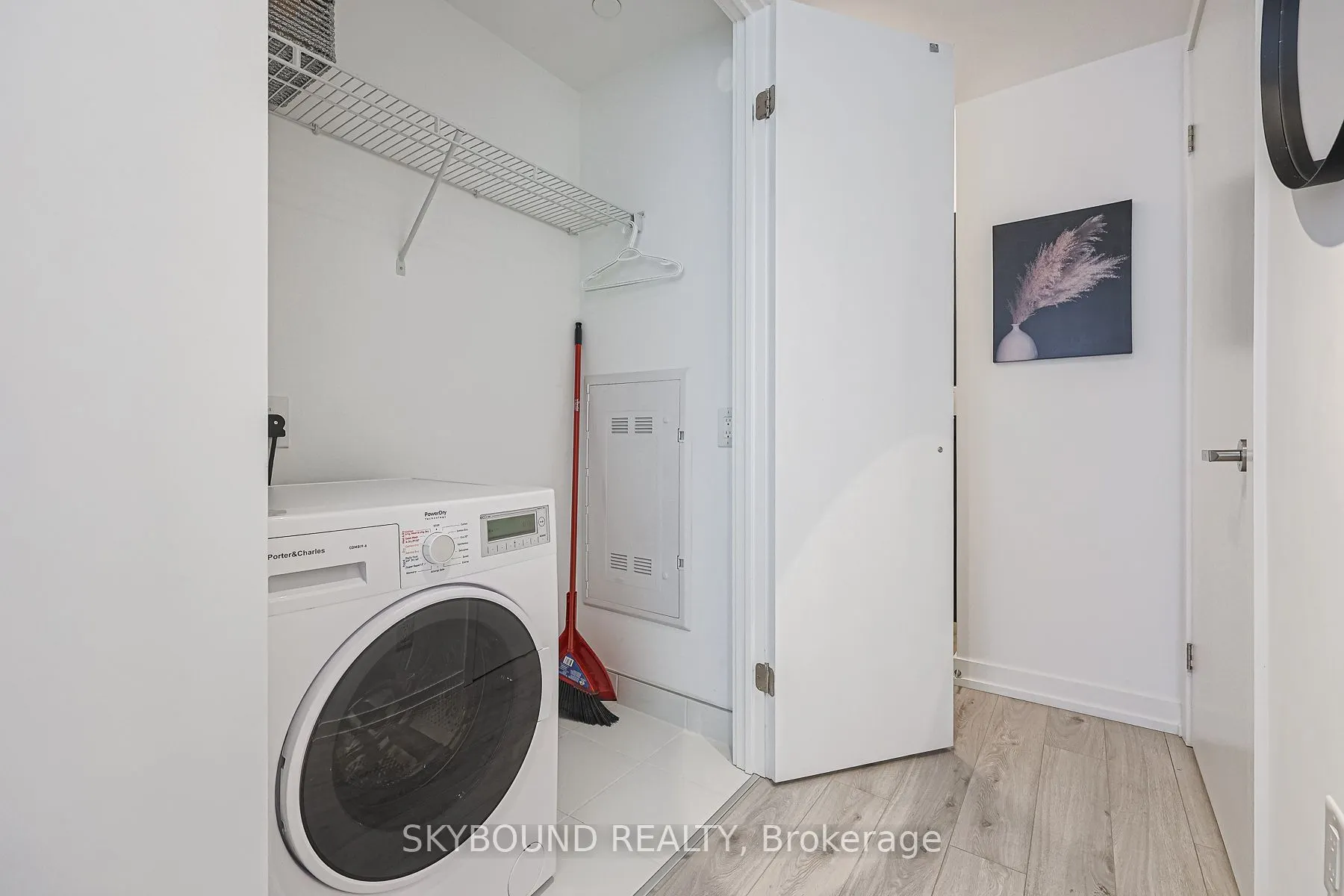 77 Shuter Street, #1509