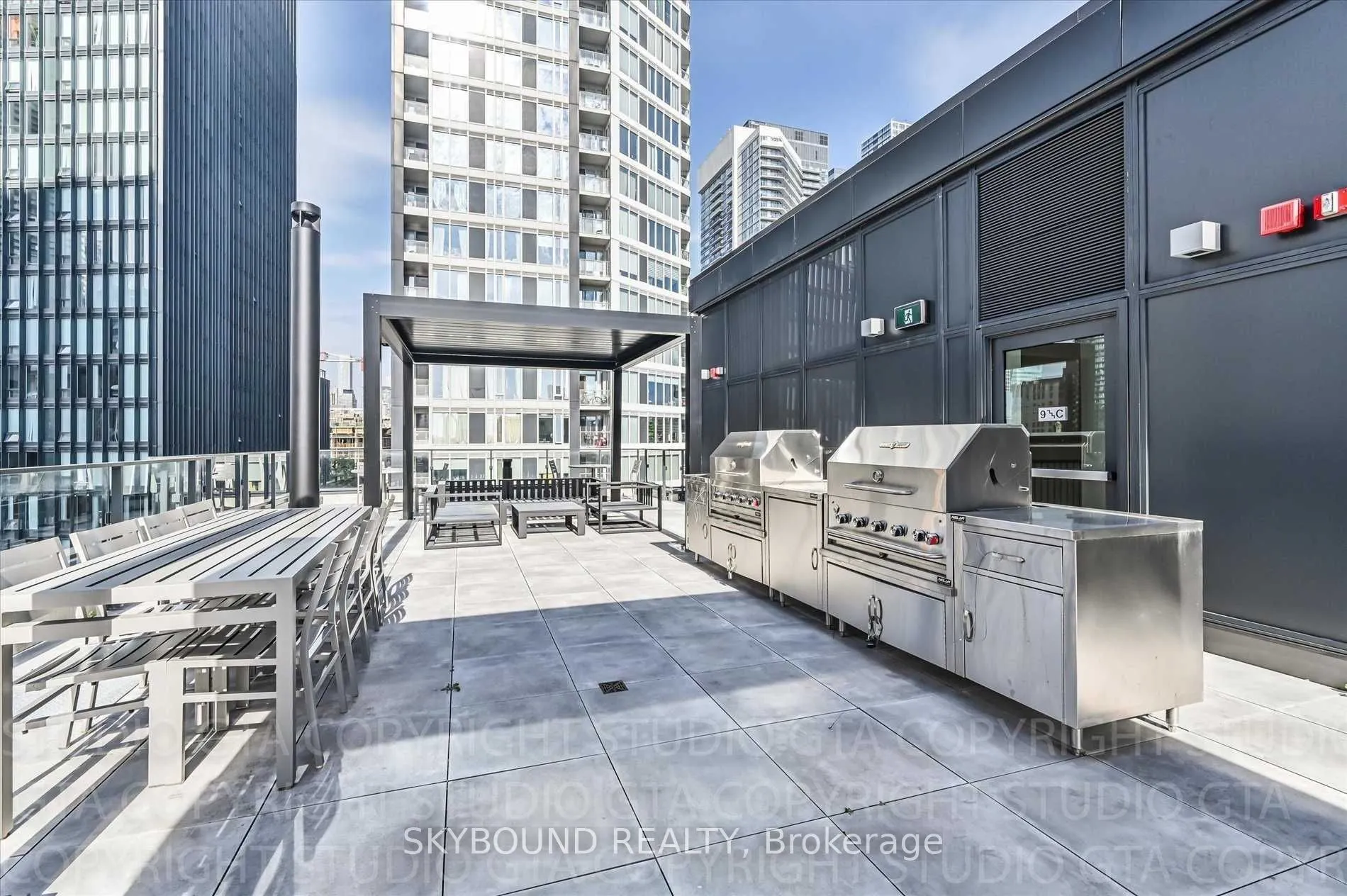 77 Shuter Street, #1509