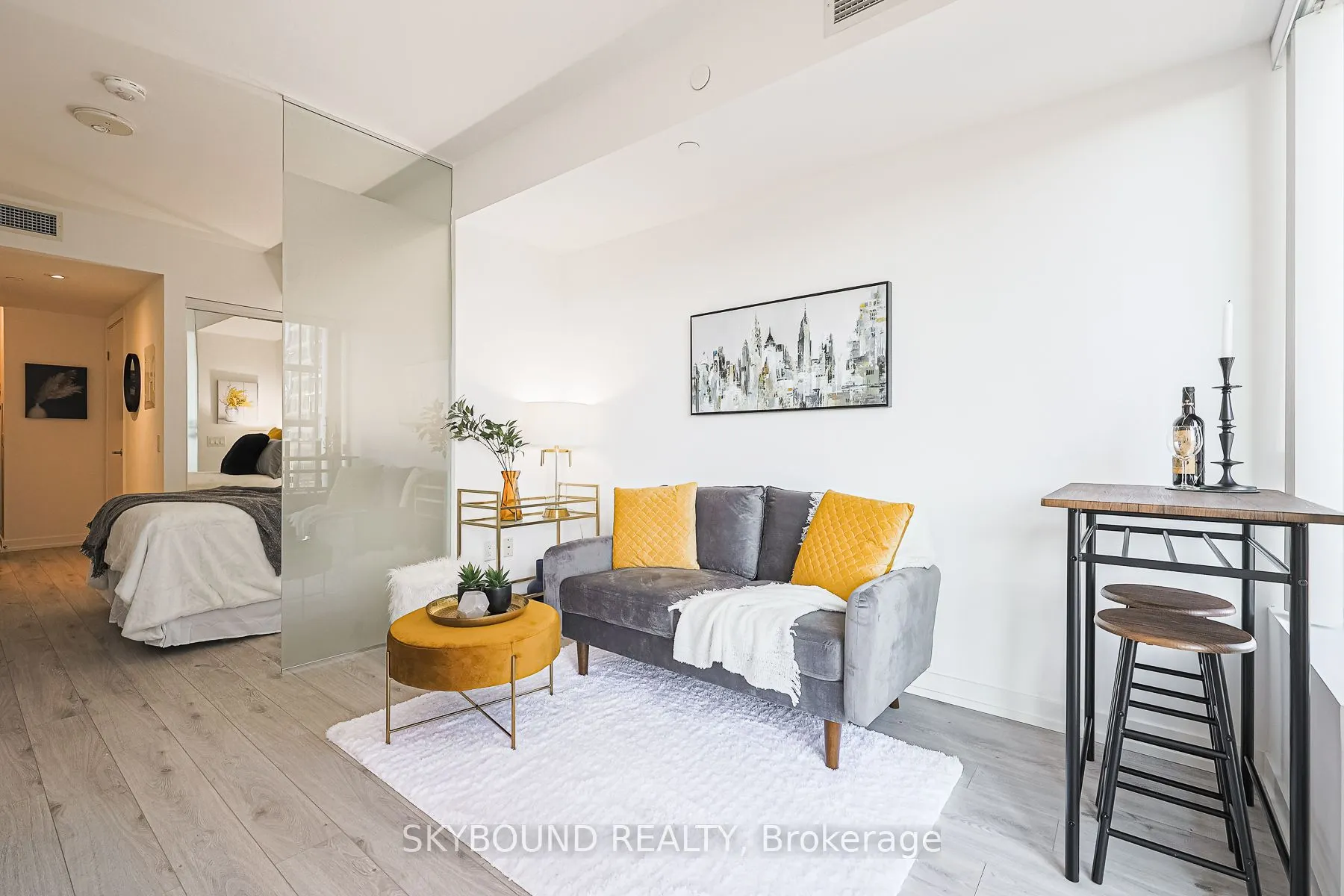 77 Shuter Street, #1509