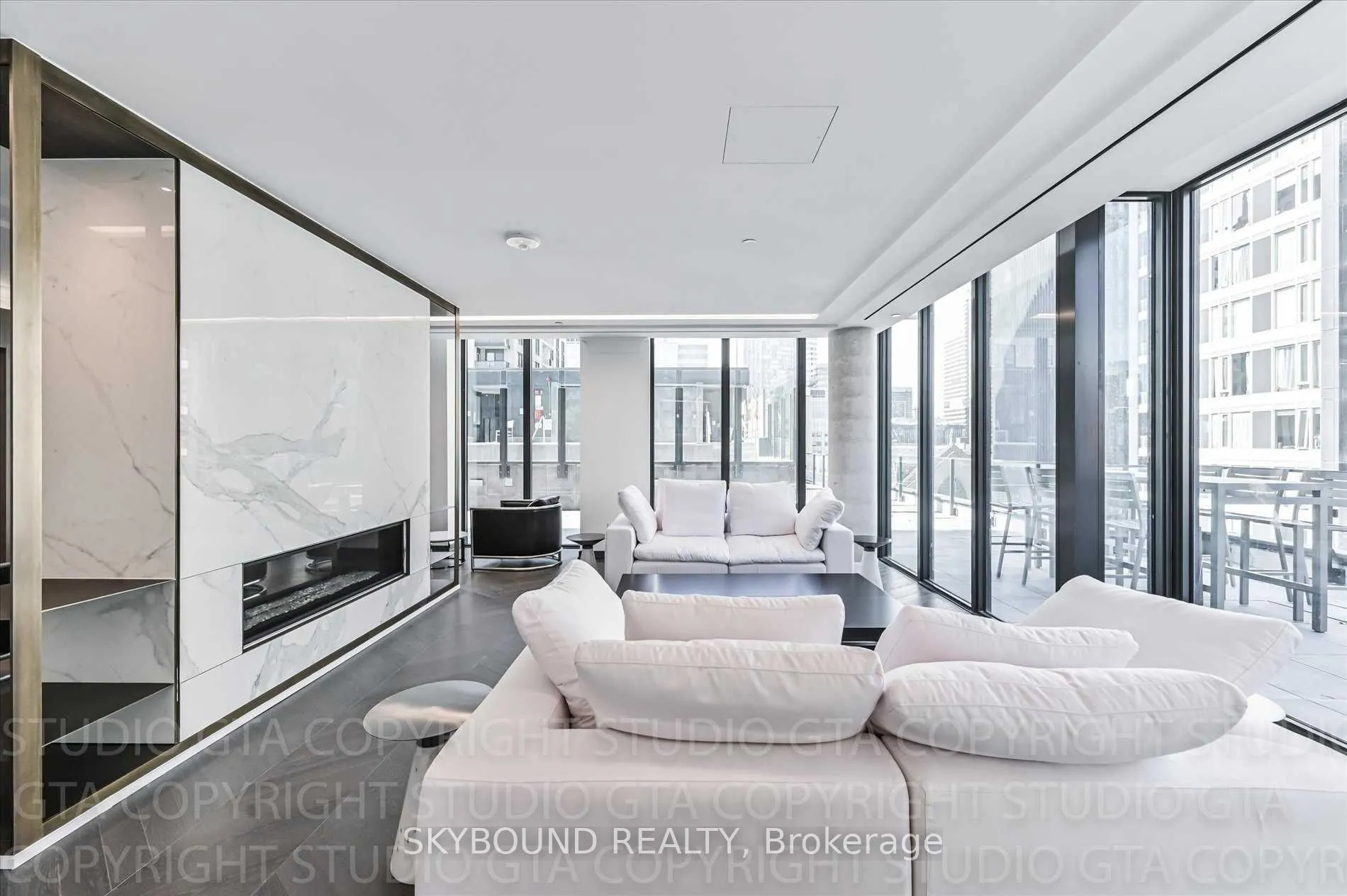 77 Shuter Street, #1509