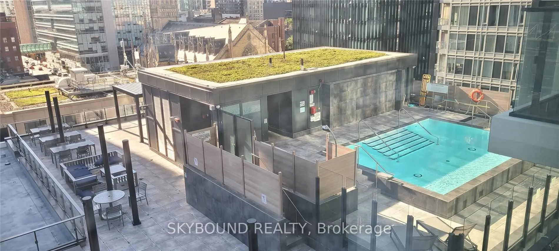 77 Shuter Street, #1509