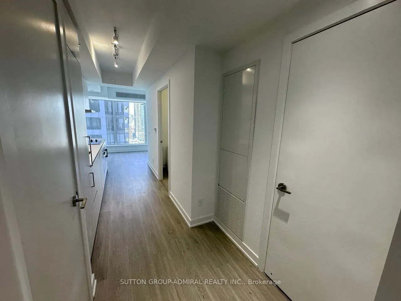 8 Wellesley Street W, #3008
