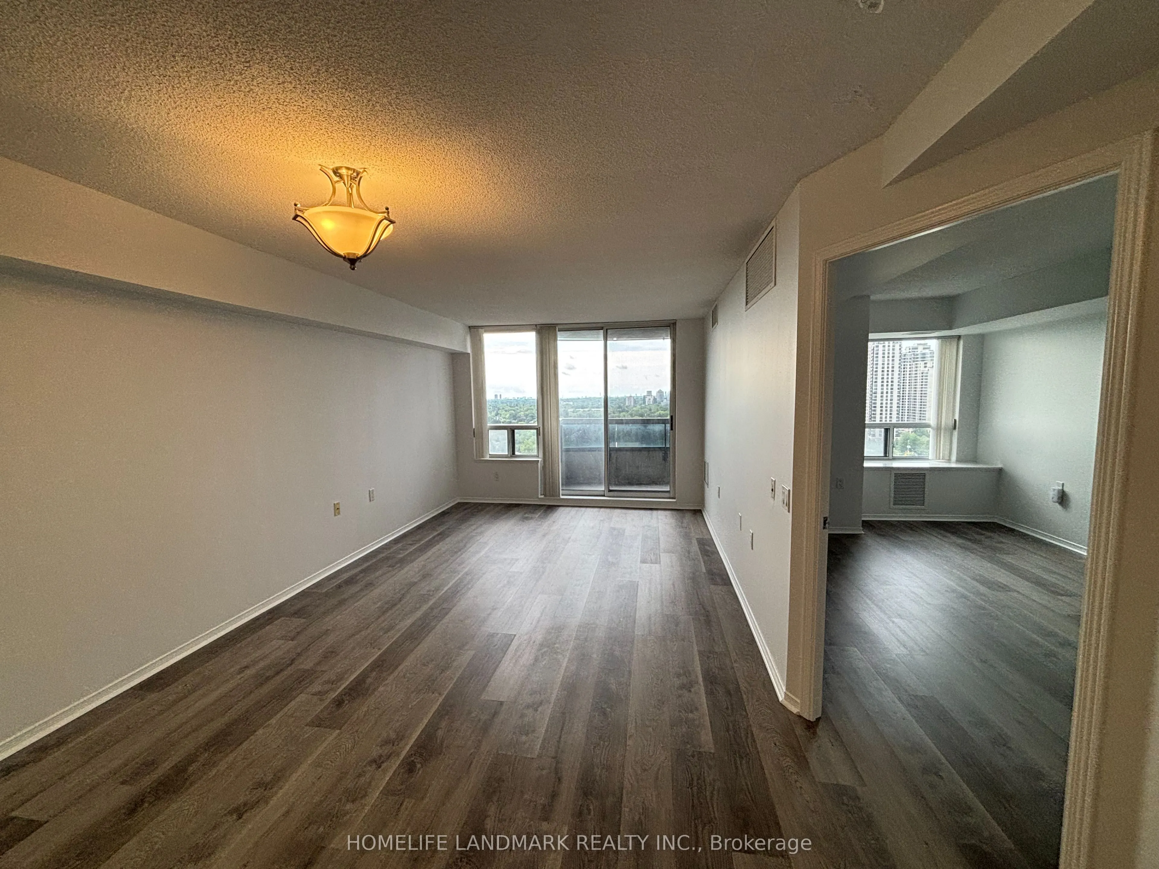 35 Finch Avenue E, #1810