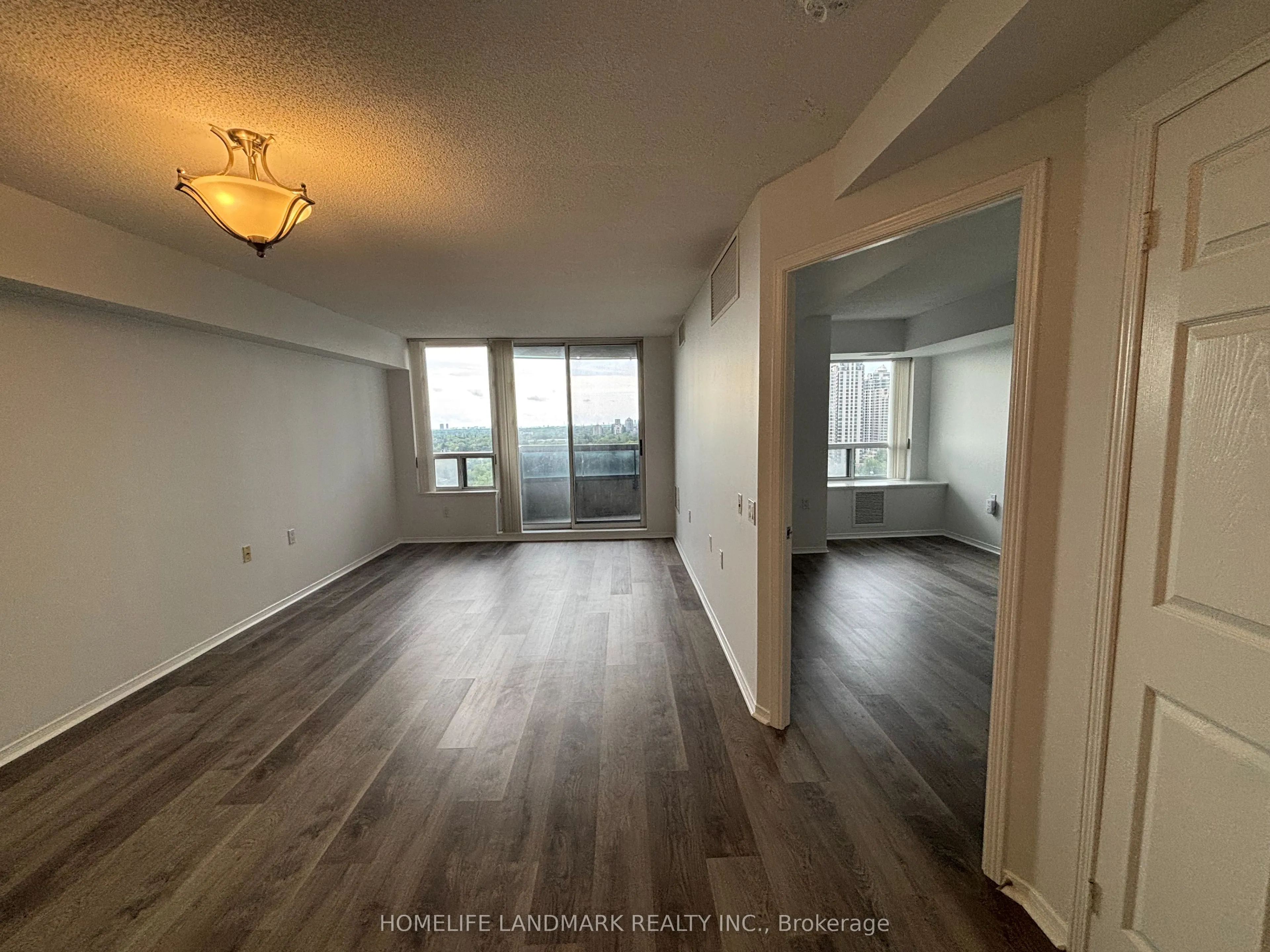 35 Finch Avenue E, #1810