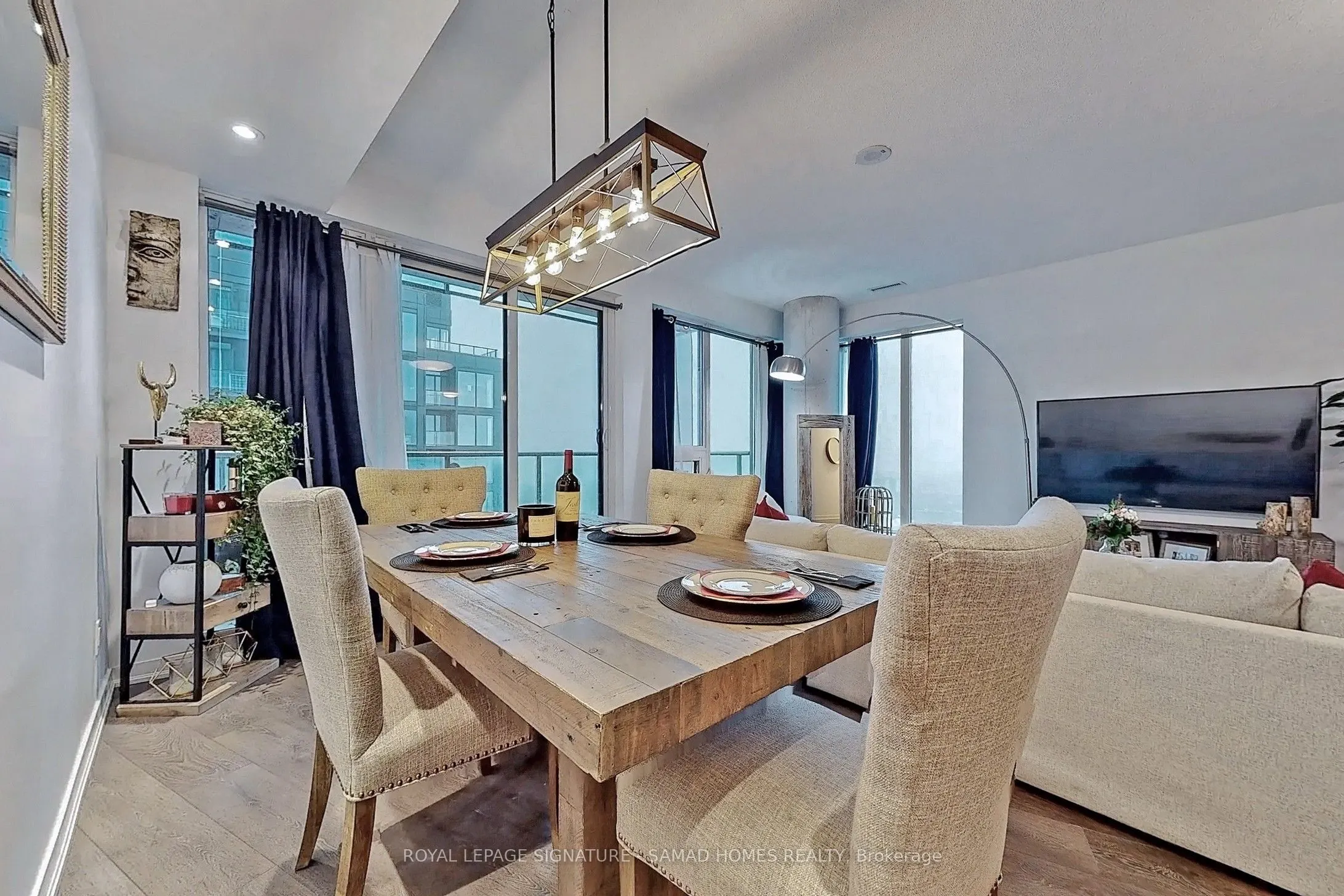 150 East Liberty Street, #2813