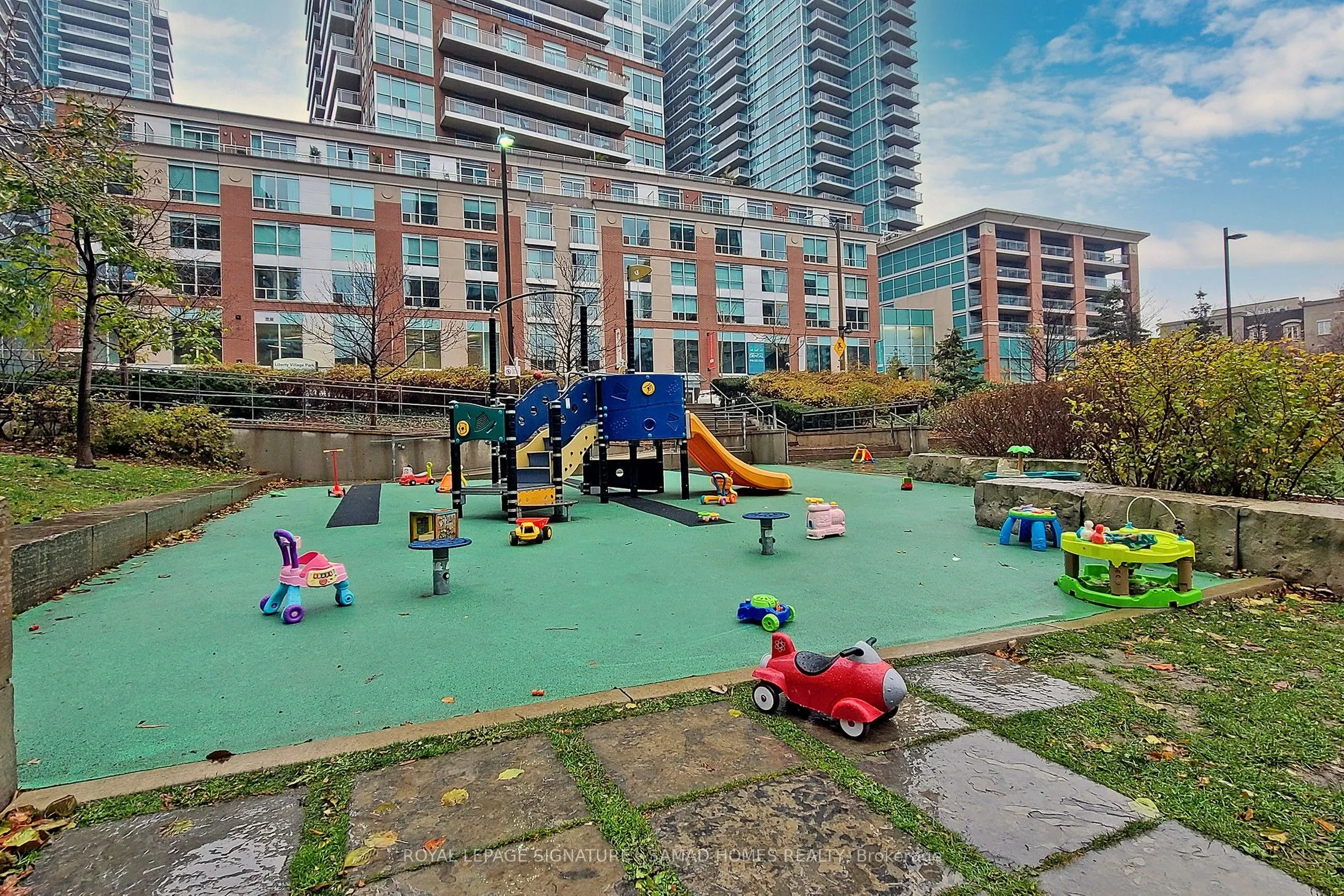 150 East Liberty Street, #2813