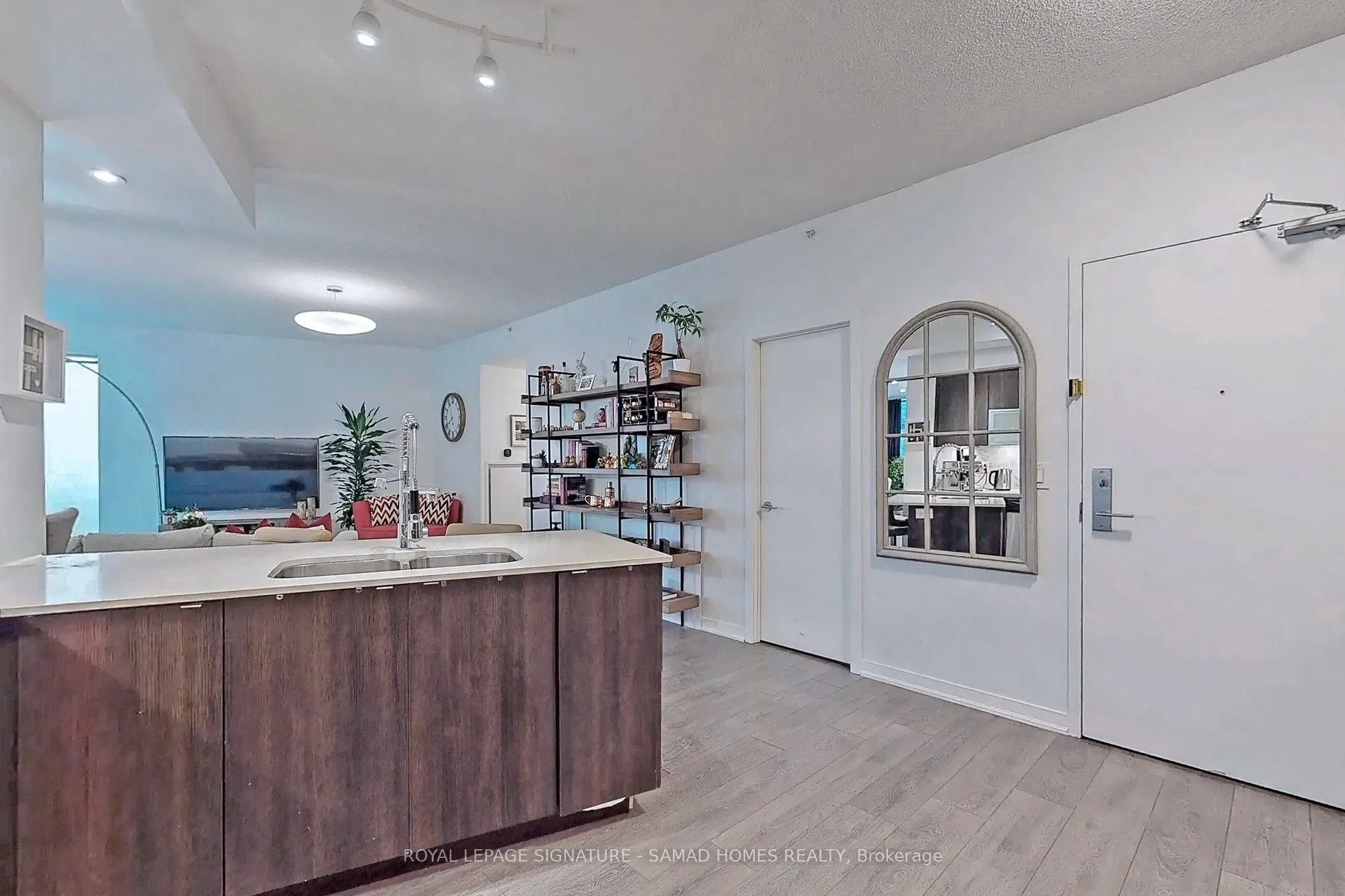 150 East Liberty Street, #2813