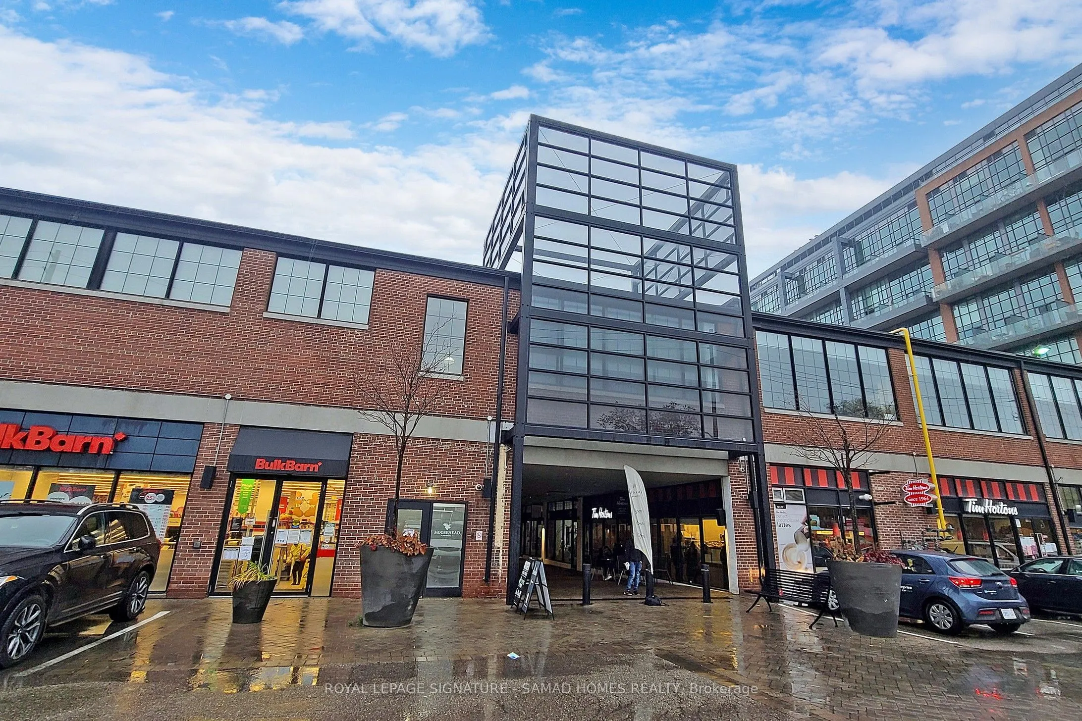 150 East Liberty Street, #2813