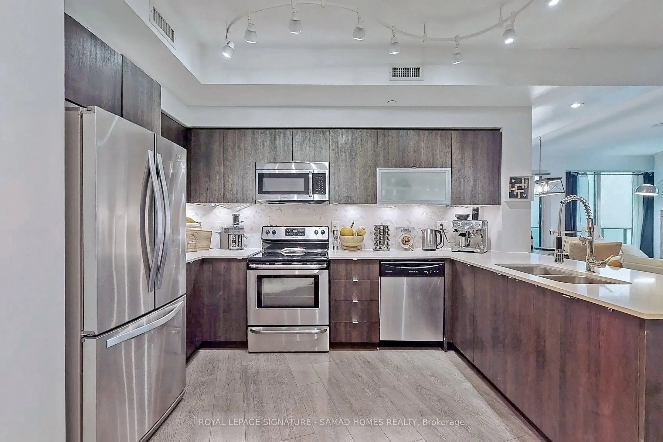 150 East Liberty Street, #2813