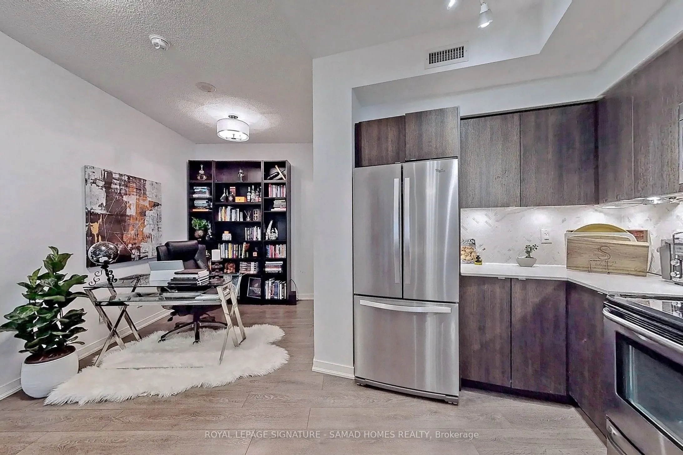 150 East Liberty Street, #2813