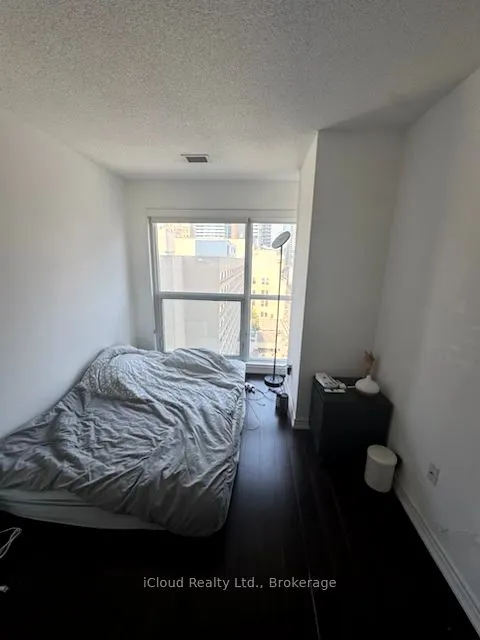 386 Yonge Street, #1202