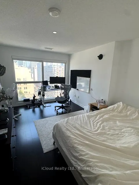 386 Yonge Street, #1202